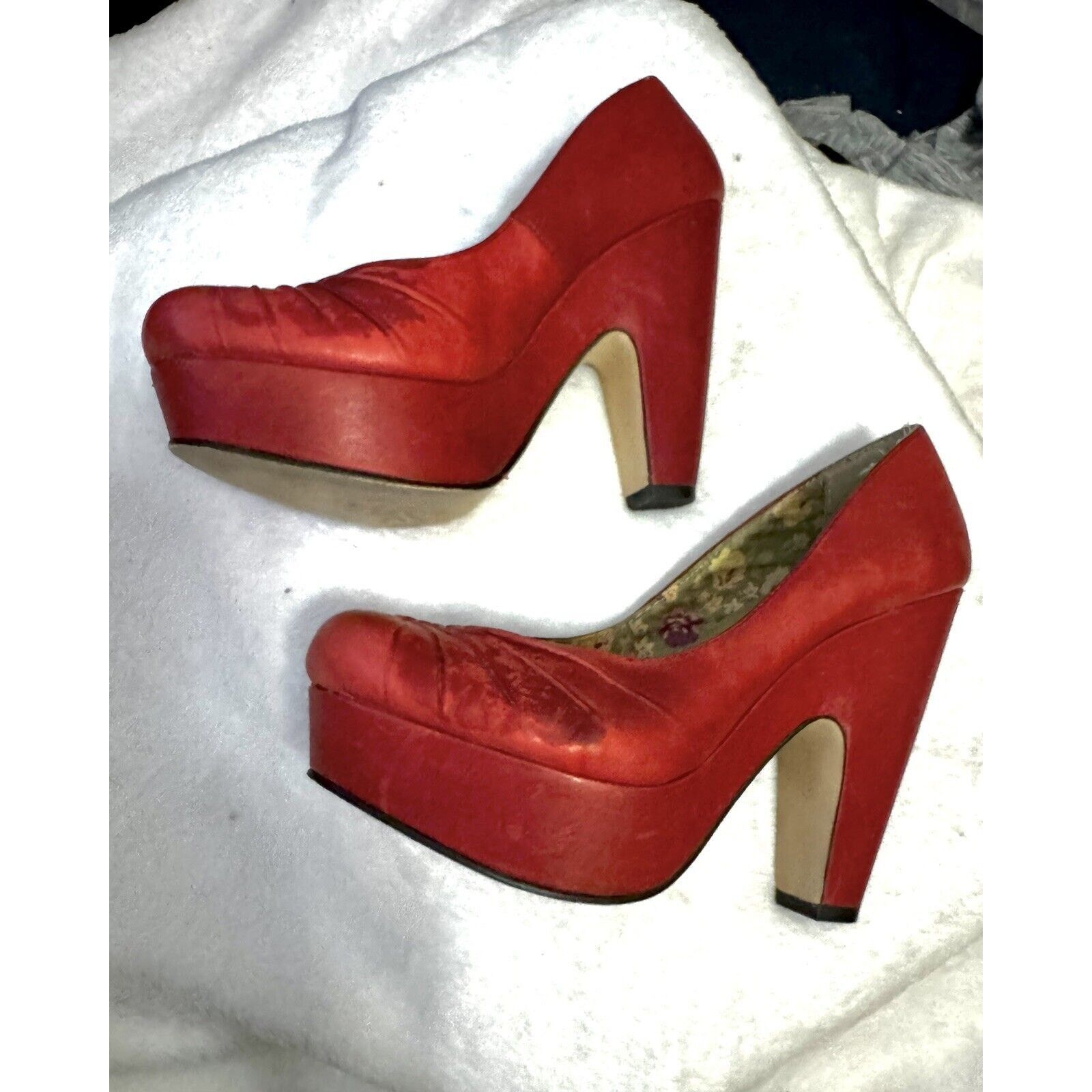 Seychelles Seychelles Women's Letter Press Pump in Red - Size 6 Size US 6 / IT 36 - 8 Thumbnail