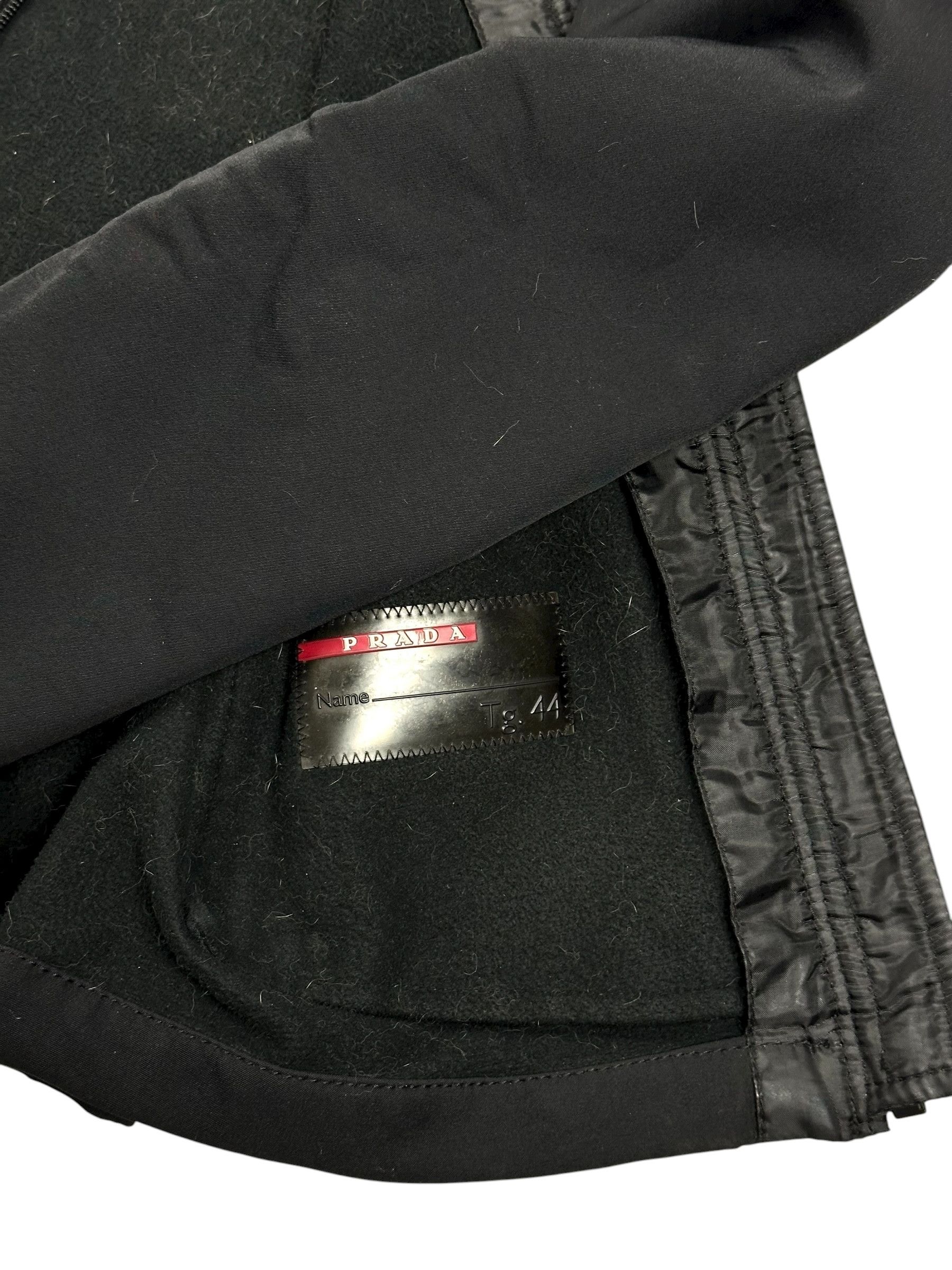 Prada Prada Nylon Back Pocket Iconic Top Size US M / EU 48-50 / 2 - 8 Thumbnail