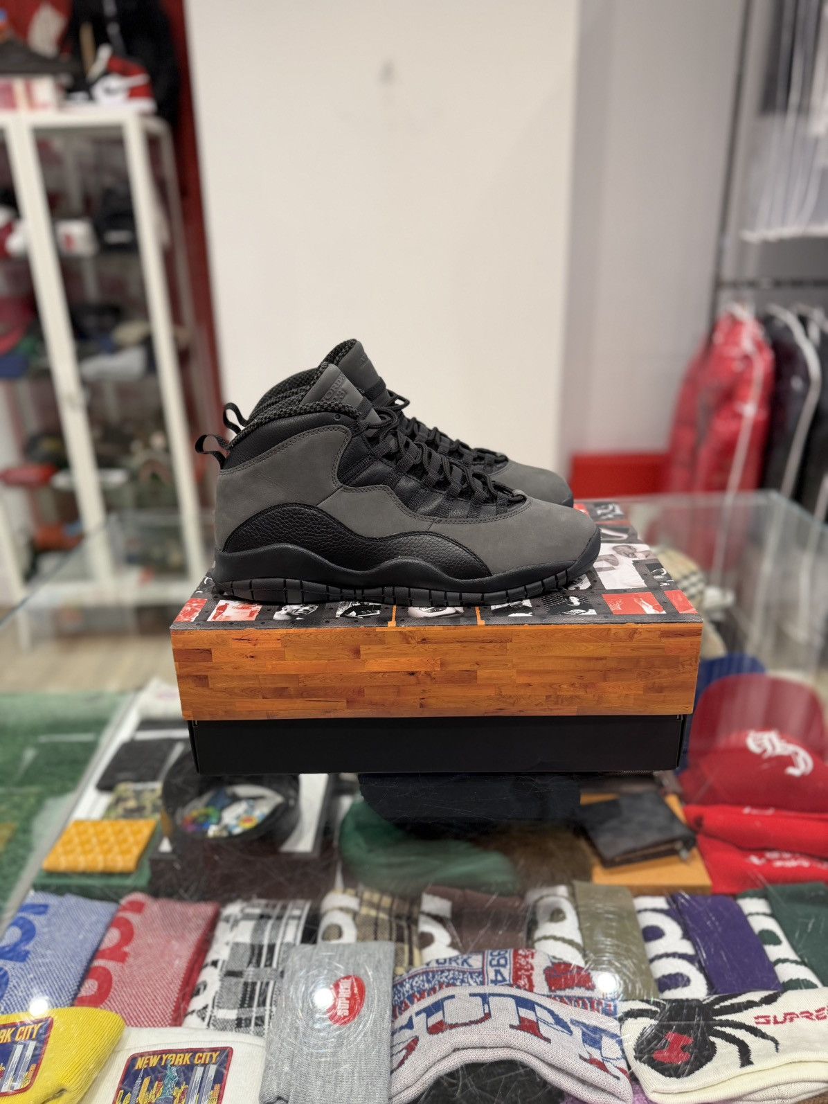 Jordan Brand Jordan 10 Shadow (2025) Size: 11.5 Size US 11.5 / EU 44-45 - 1 Thumbnail