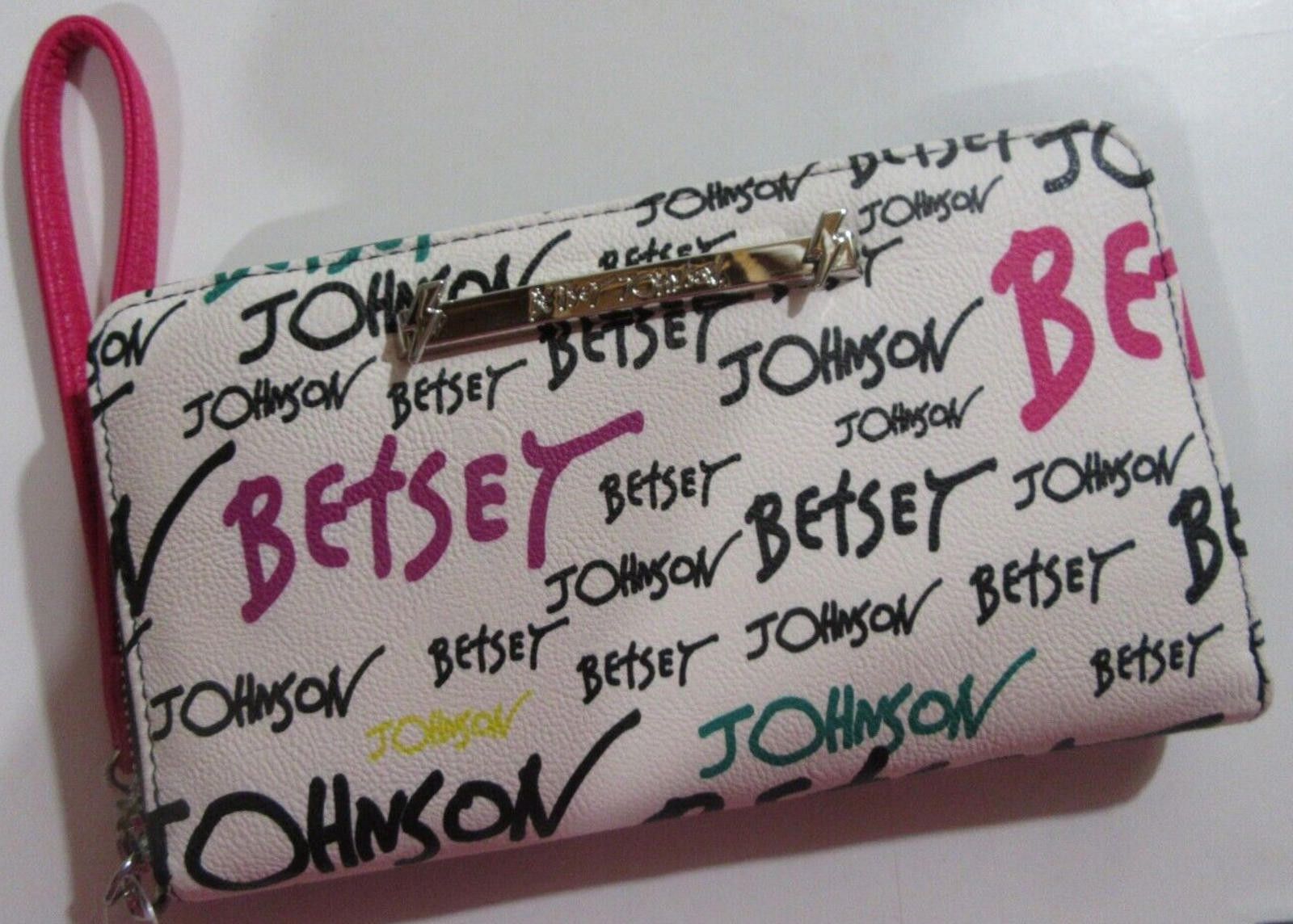 Designer Betsey Johnson Zip Around Wristlet Wallet Signature NWT Size ONE SIZE - 1 Thumbnail