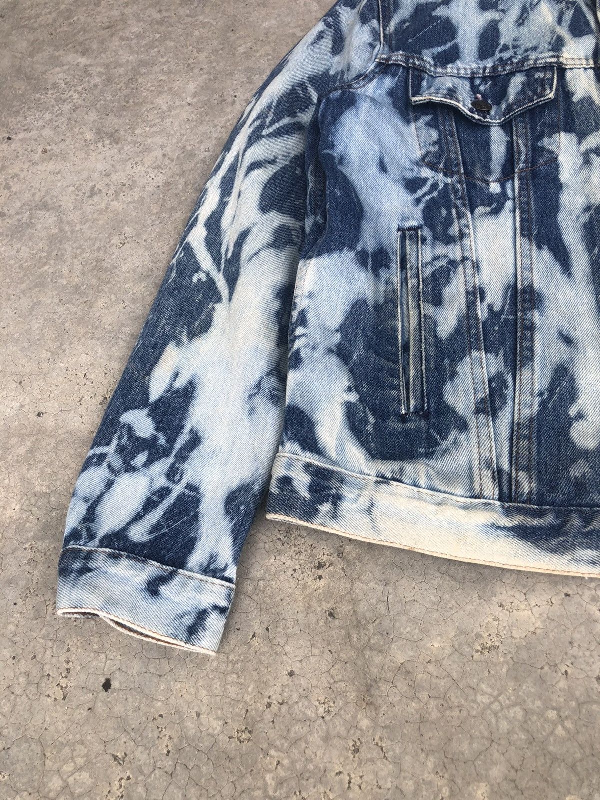 Levi's Vintage 80’s Levi’s Acid Wash Denim Jacket Distressed Denim Size US L / EU 52-54 / 3 - 17 Thumbnail