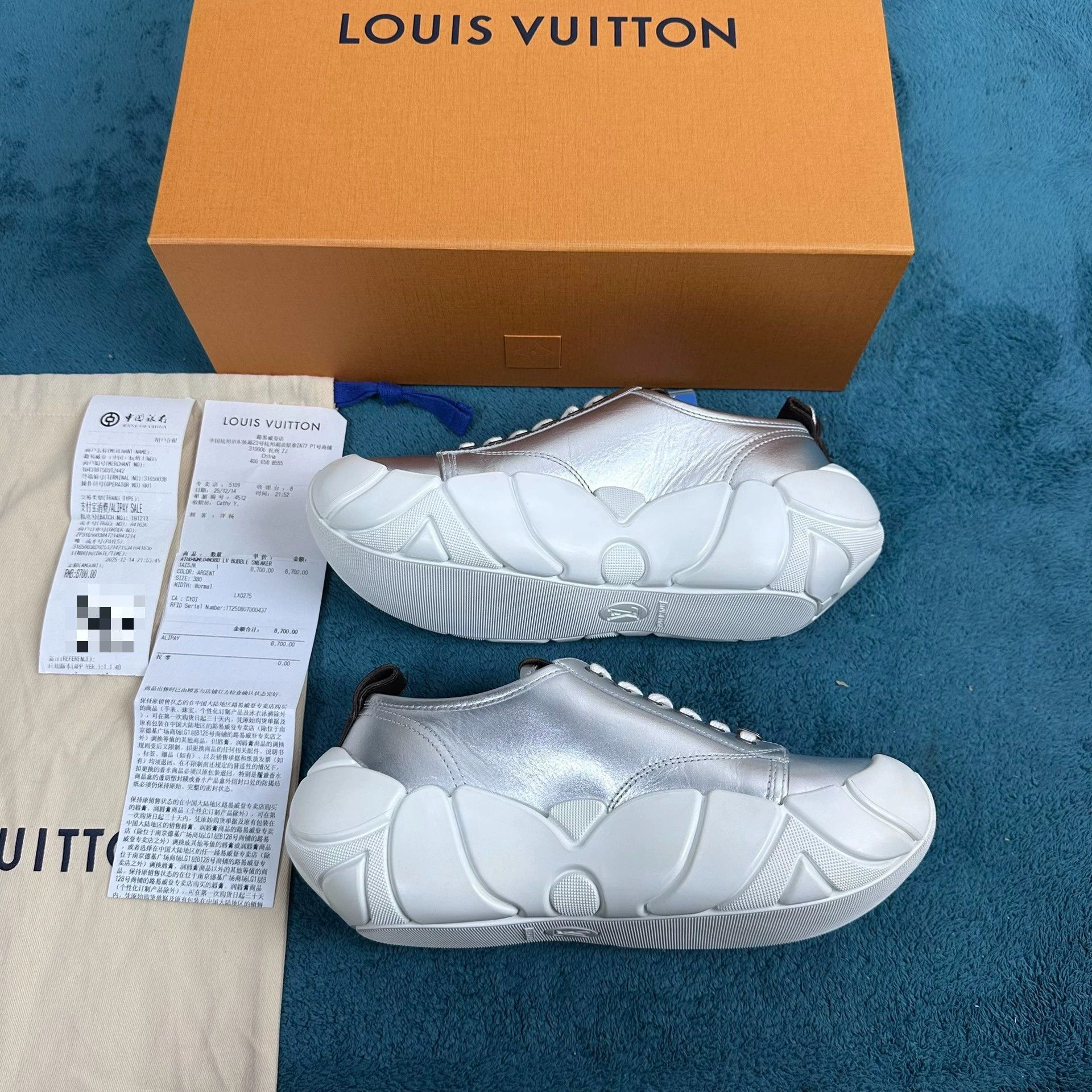 Louis Vuitton LV Lambskin Metallic Platform LowTop Sneaker Silver Size US 7.5 / IT 37.5 - 3 Thumbnail