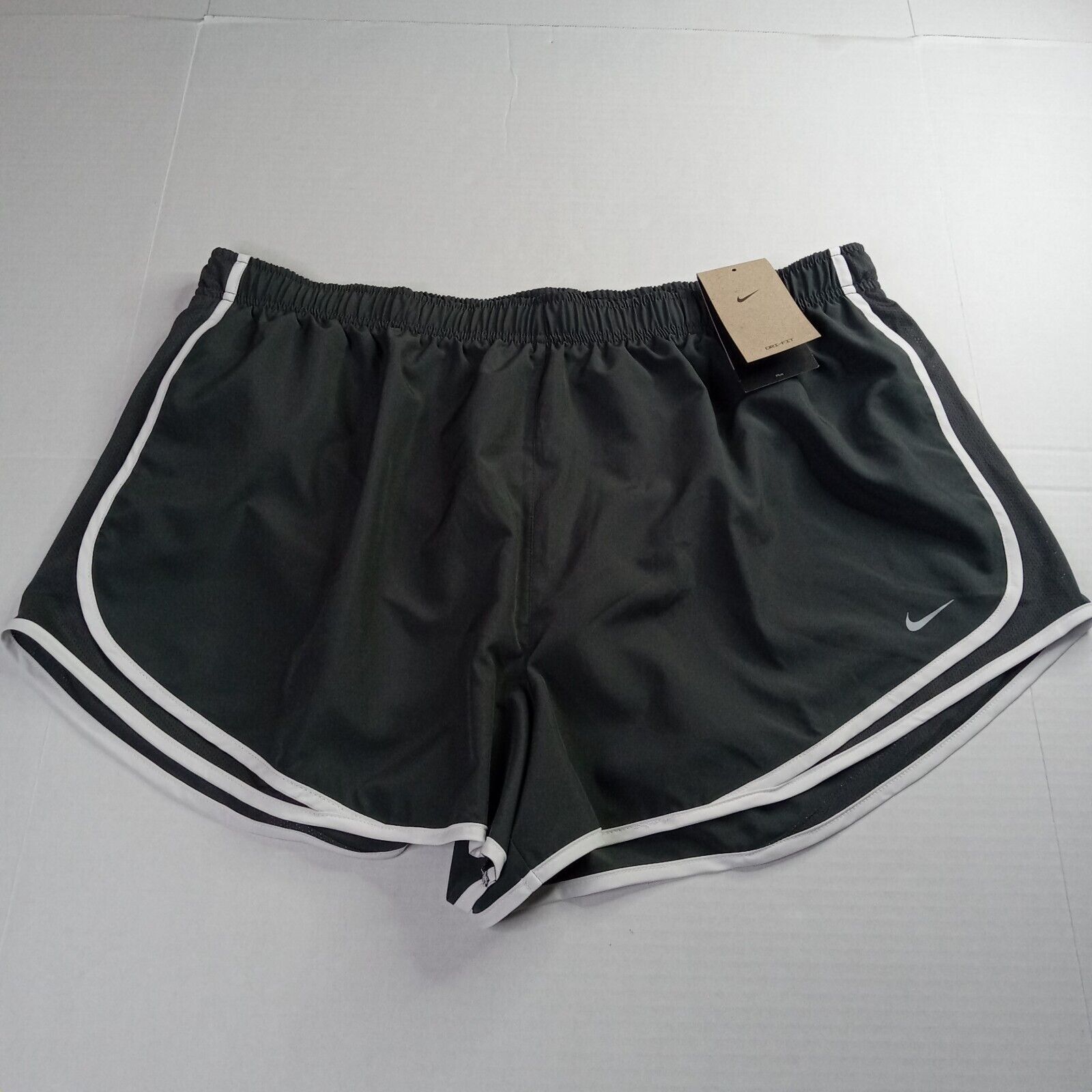 Nike Nike Tempo Dri-Fit Running Athletic Shorts Women's 2X Gray Size 40" / US 18 - 1 Thumbnail