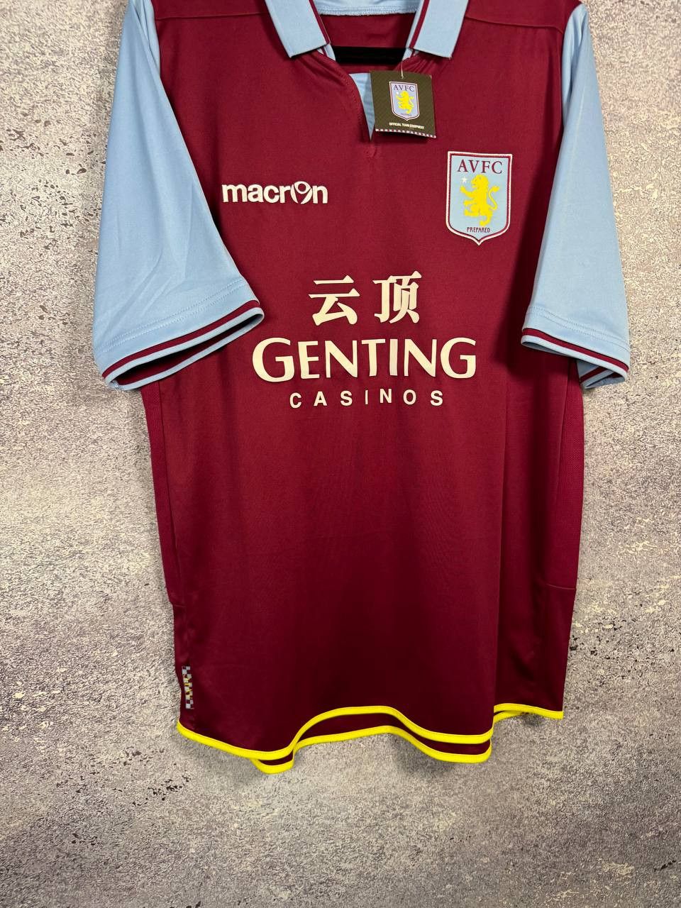 Macron × Vintage NWT Aston Villa 2012/13 Macron Soccer Jersey Size US XL / EU 56 / 4 - 5 Thumbnail