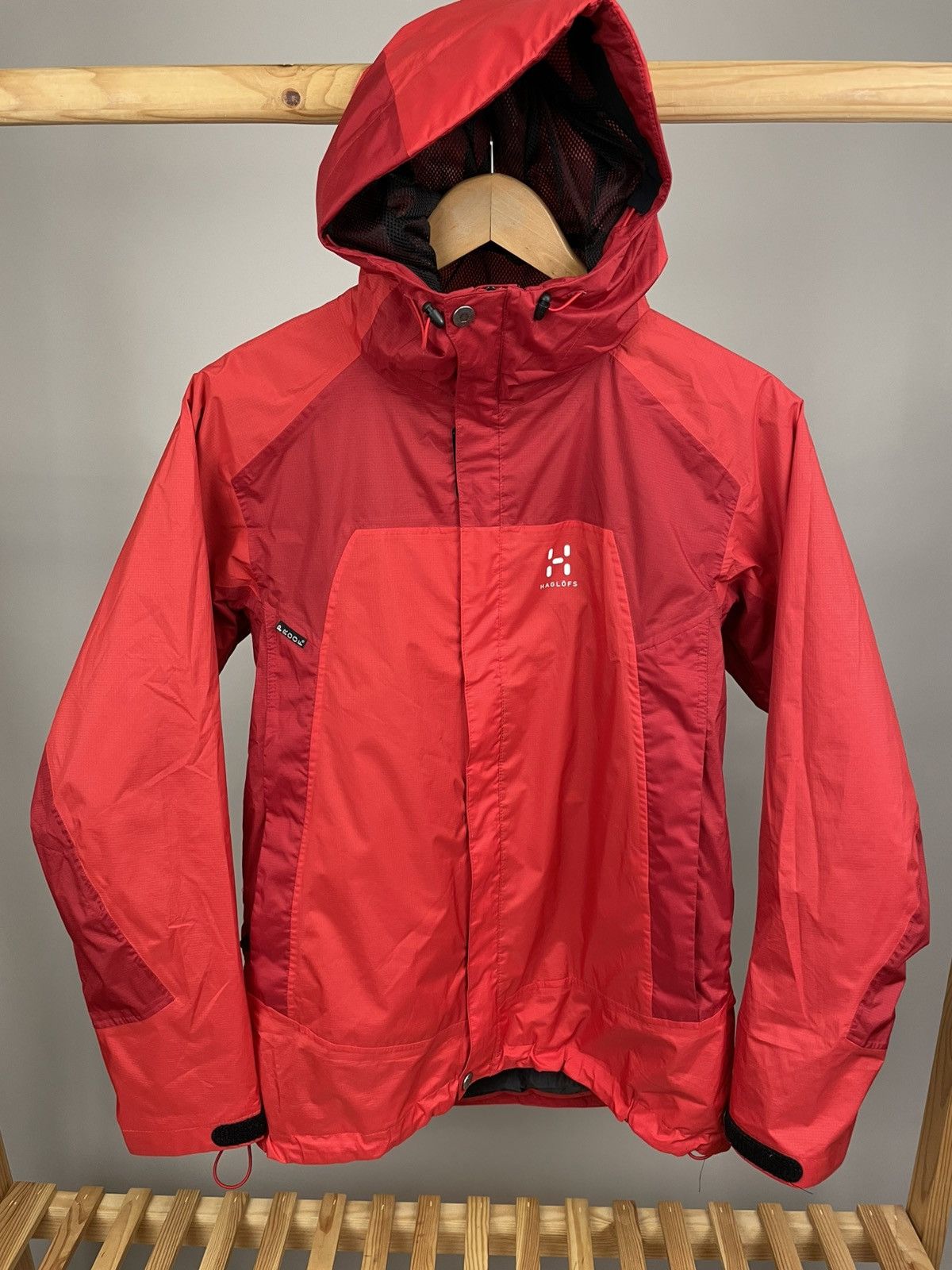 Haglofs Haglofs rain jacket size M Size M / US 6-8 / IT 42-44 - 1 Thumbnail
