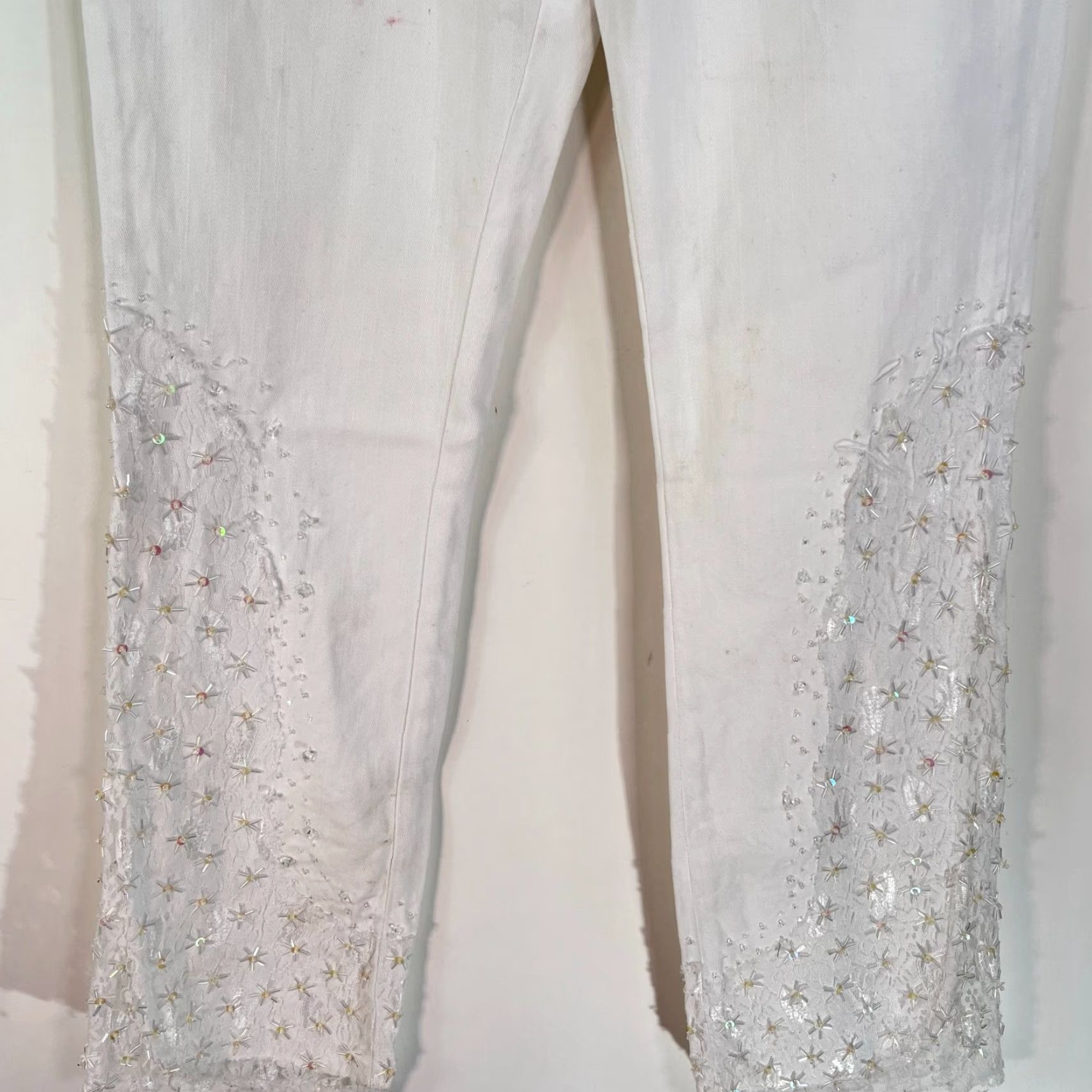 Vintage Latina Jeans Women's Size 8 White 32X32 Lace Patches Rhinestone Embroidered Denim Straight 32 Inseam 100% Genuine USA Seller Mens? Size 30" / US 8 / IT 44 - 3 Thumbnail