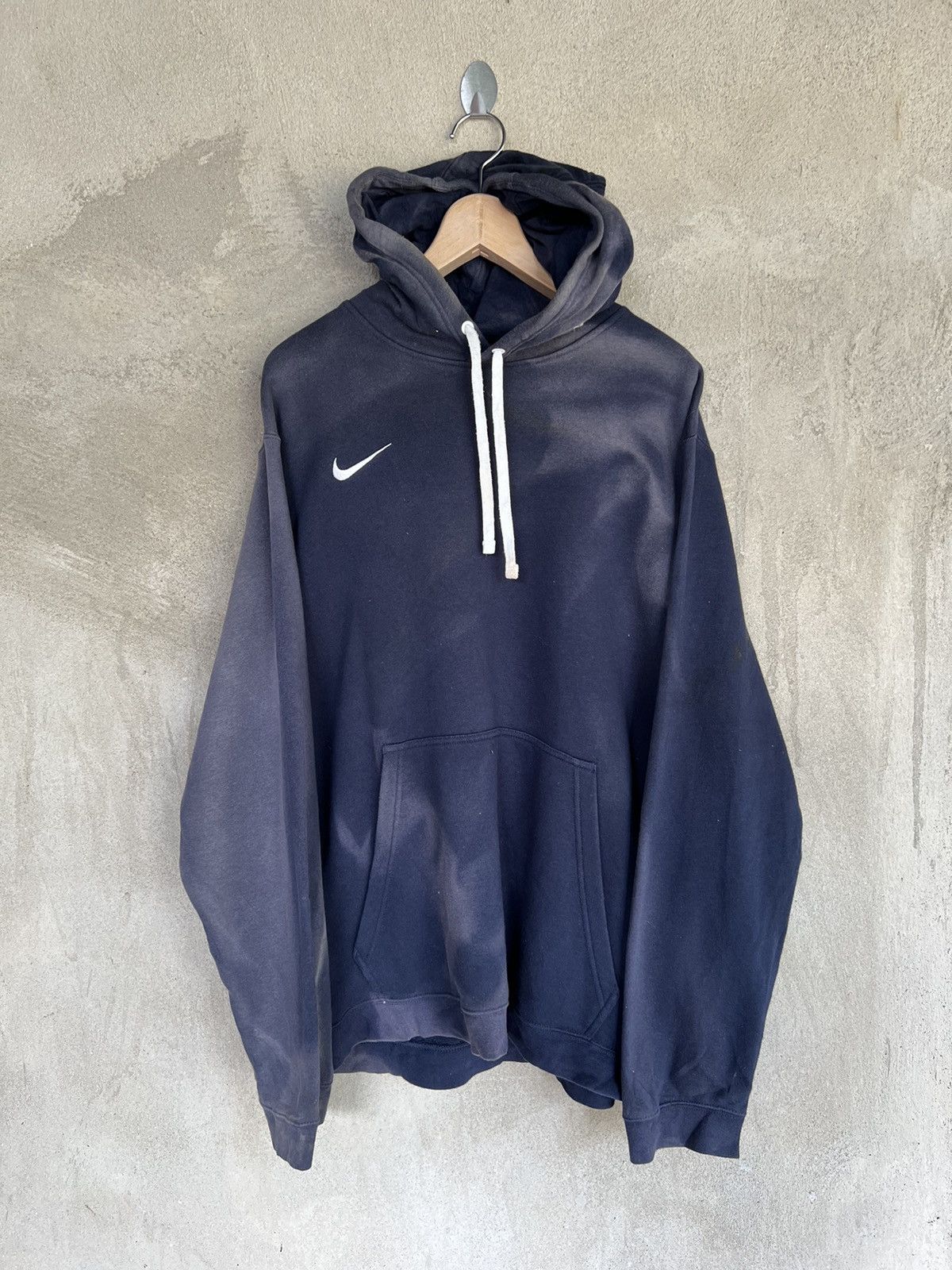 Nike Vintage Nike Faded Hoodies Size US XXL / EU 58 / 5 - 2 Thumbnail