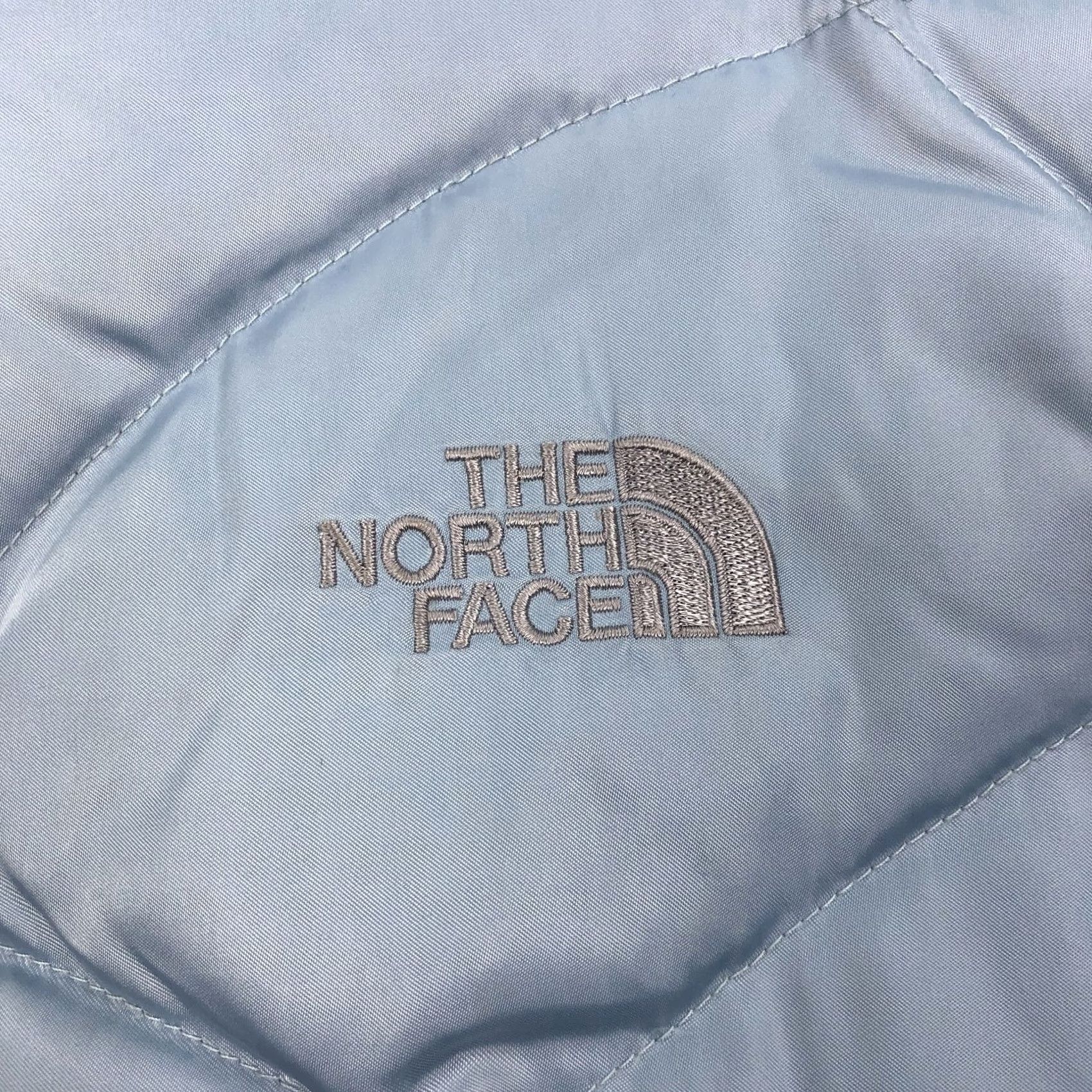 The North Face The North Face Women's 550 Fill Goose Down Puffer Jacket Light Blue M Size M / US 6-8 / IT 42-44 - 3 Thumbnail
