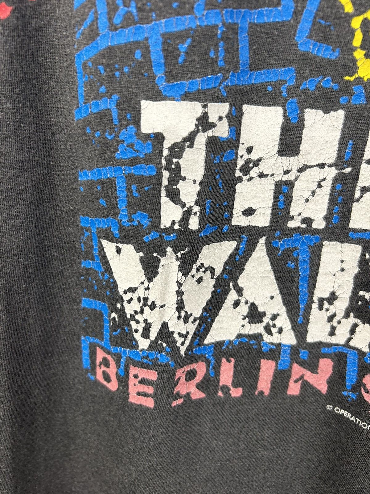 Band Tees Vintage 90s Pink Floyd The Wall Berlin 90 T shirt Size US XL / EU 56 / 4 - 9 Thumbnail