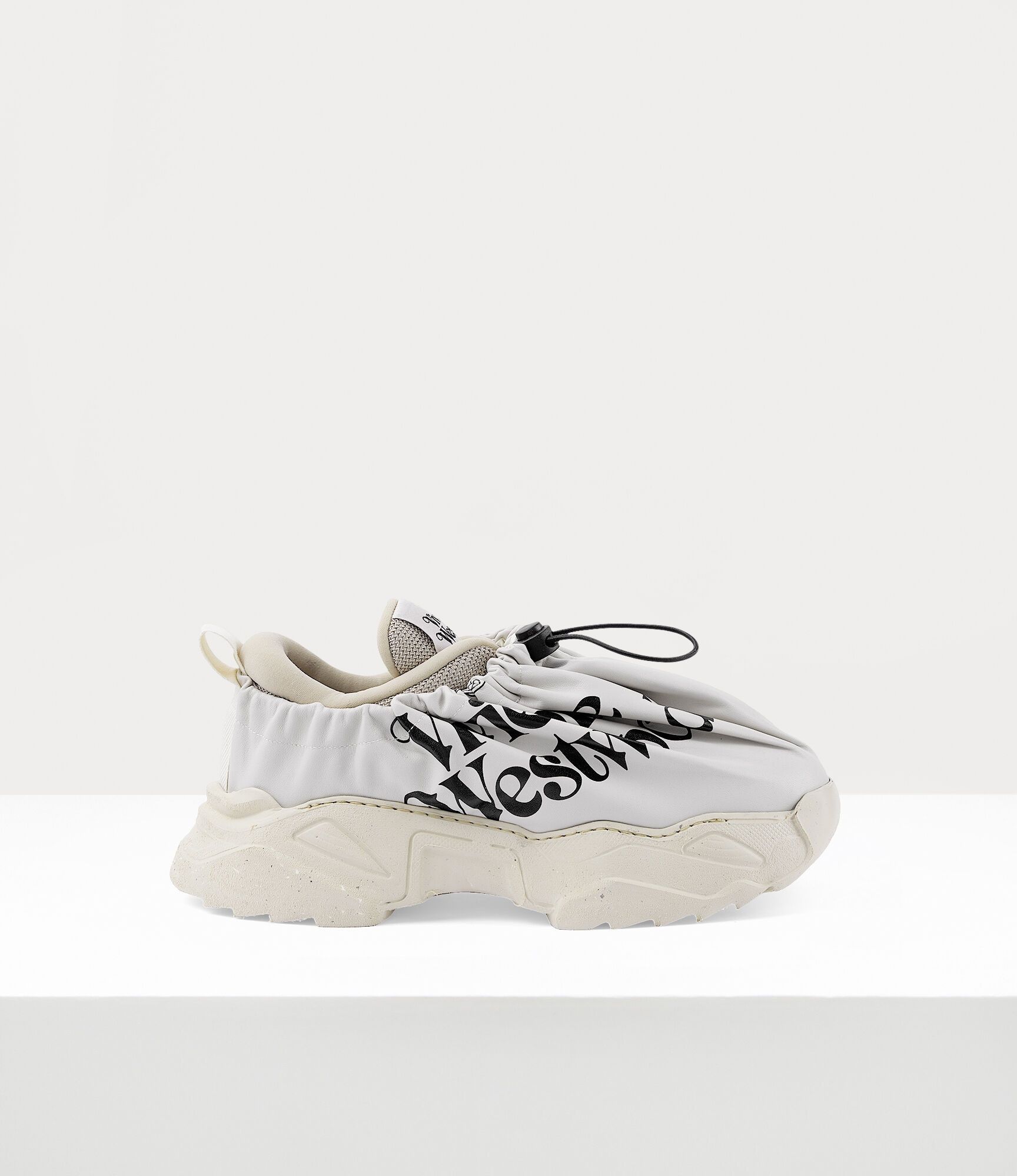 Vivienne Westwood o1f1d3z0525 Romper Bag Low-Top Sneakers in White Size US 12 / EU 45 - 1 Thumbnail