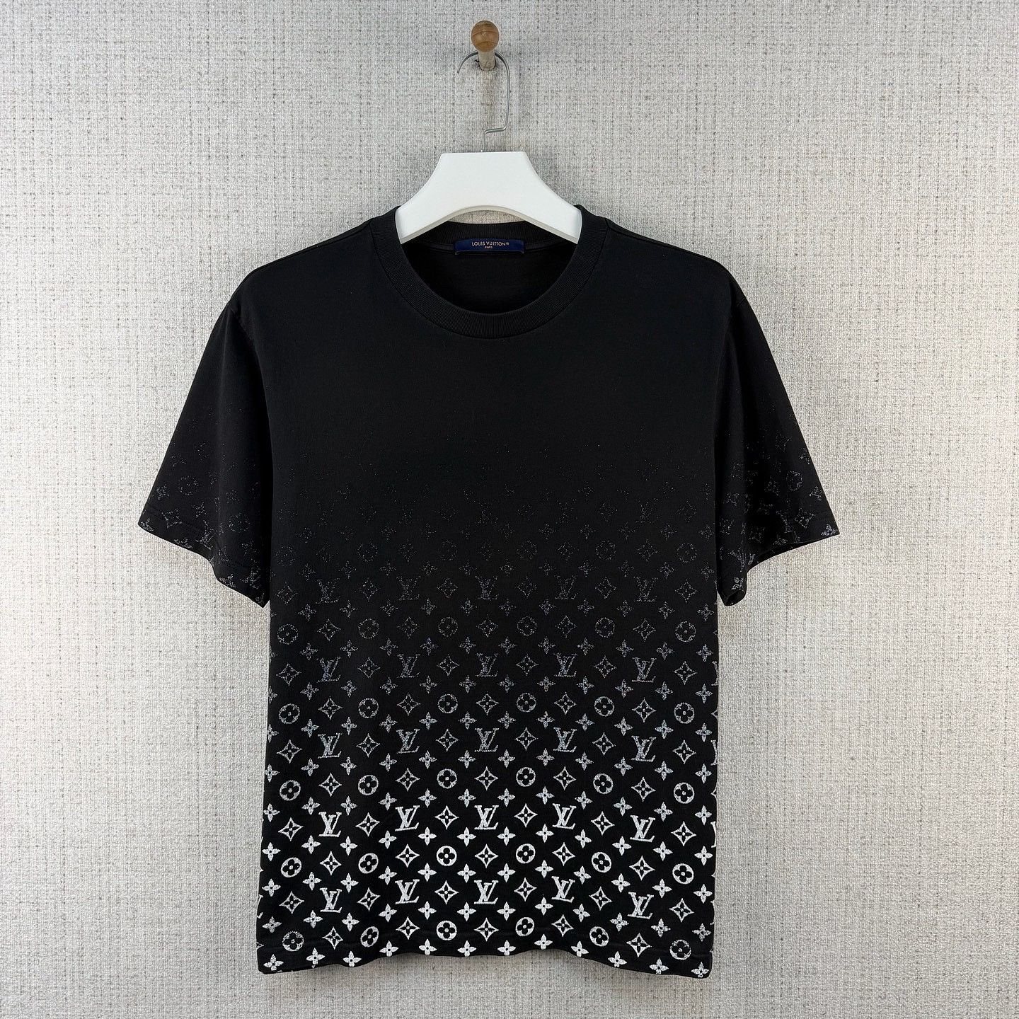 Louis Vuitton Louis Vuitton Monogram Gradient T-Shirt XL Size US XL / EU 56 / 4 - 1 Thumbnail