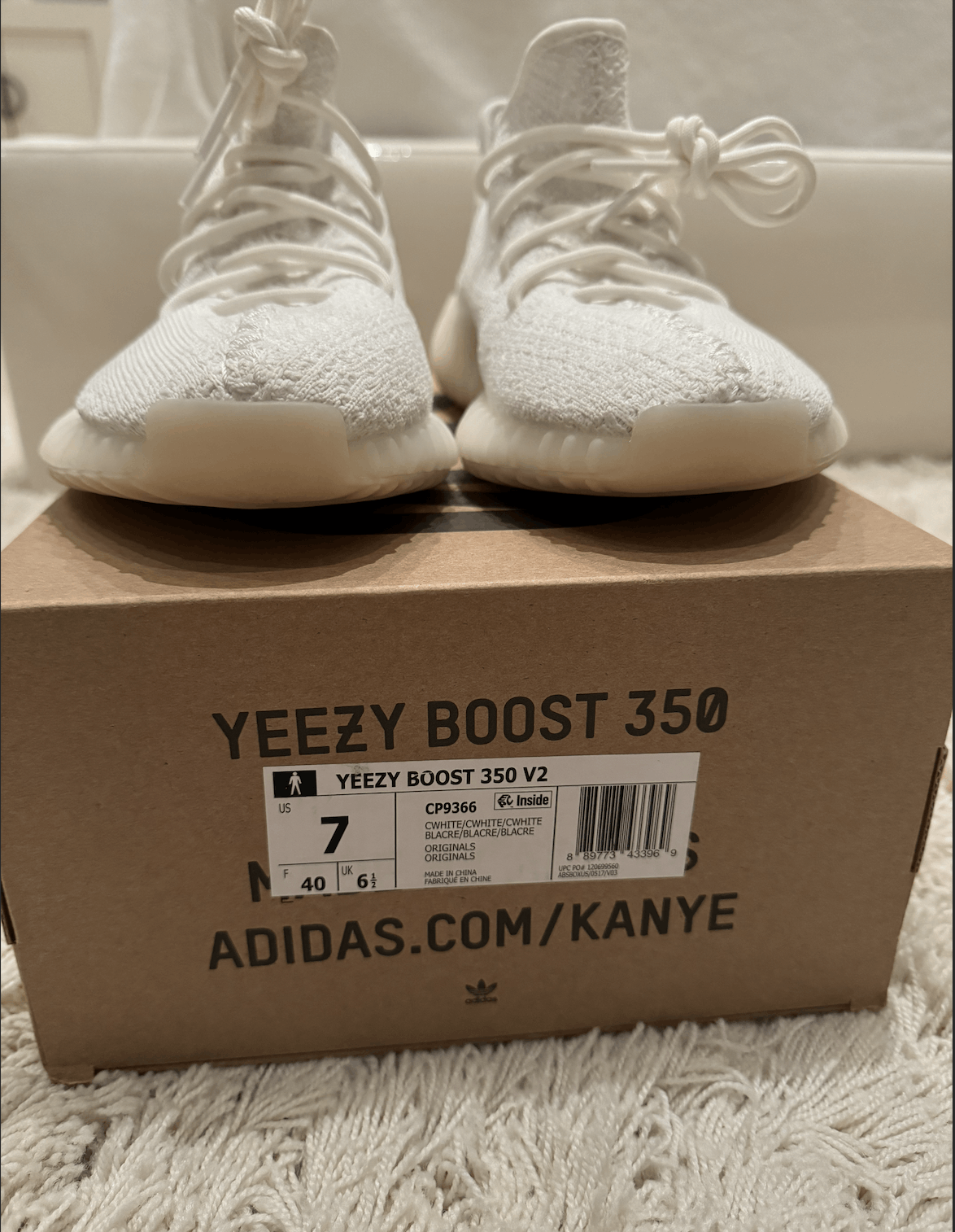 Adidas adidas Yeezy Boost 350 V2 Bone Size US 7 / EU 40 - 3 Thumbnail