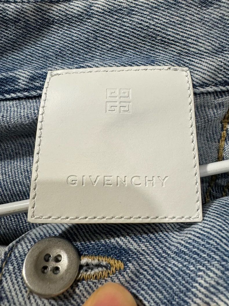 Givenchy Givenchy Size26 Washed Distressed Denim Pants Casual Pants Size 26" / US 2 / IT 38 - 6 Thumbnail