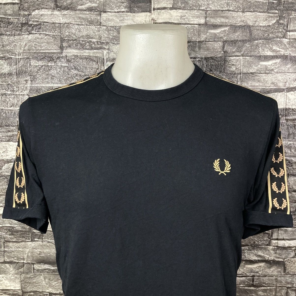 Fred Perry Long Sleeve Laurel Taped T-Shirt Size US XXS / EU 40 - 2 Thumbnail