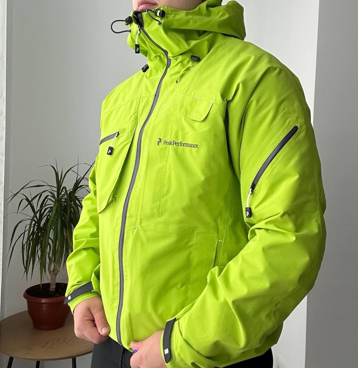 Peak Performance × Vintage Vintage Peak Performance Green Outdoor Style Heli Alp Jacket Size US L / EU 52-54 / 3 - 13 Thumbnail