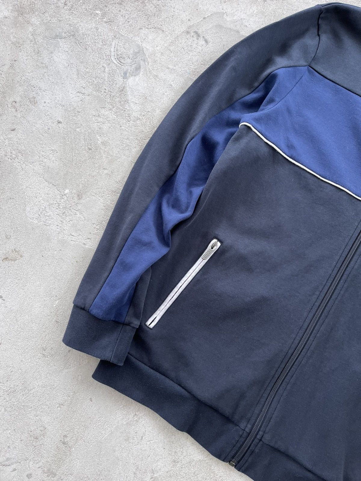 Hugo Boss Vintage Hugo Boss Lightweight Zip up sweatshirt Dark Blue Size US L / EU 52-54 / 3 - 2 Thumbnail