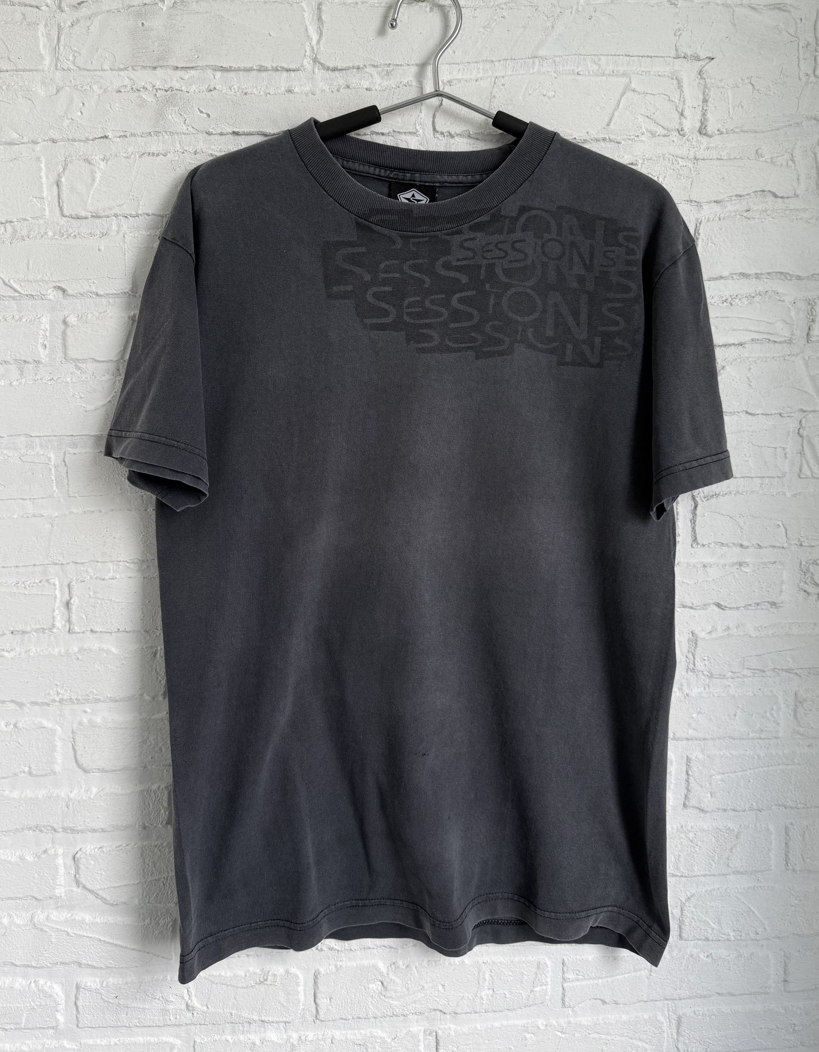 Sessions Vintage 2000s Sessions Skateboards monogram t-shirt Size US M / EU 48-50 / 2 - 1 Thumbnail