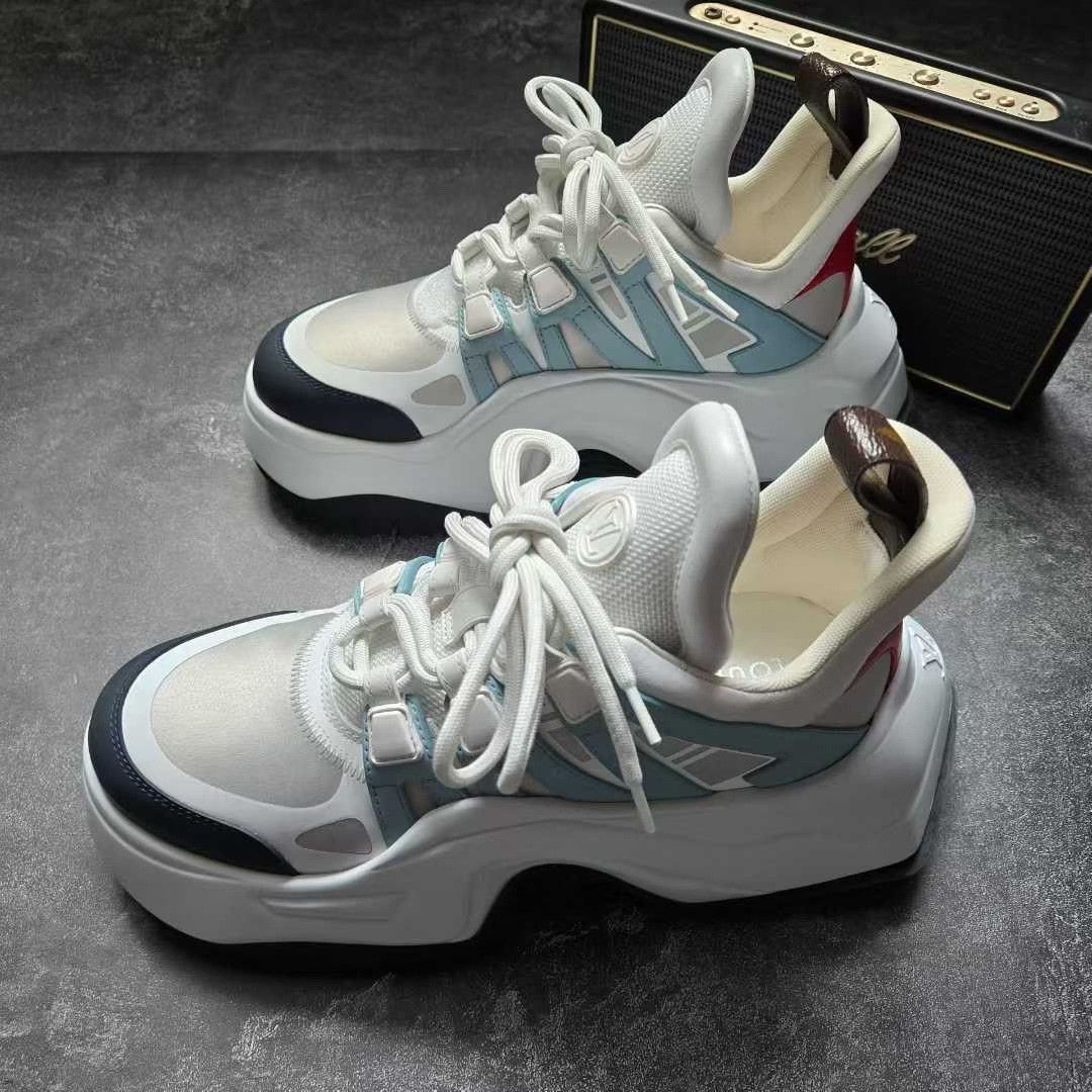 Louis Vuitton Louis Vuitton Blue Lowtop Sneakers 38 Women Size US 7.5 / IT 37.5 - 1 Thumbnail
