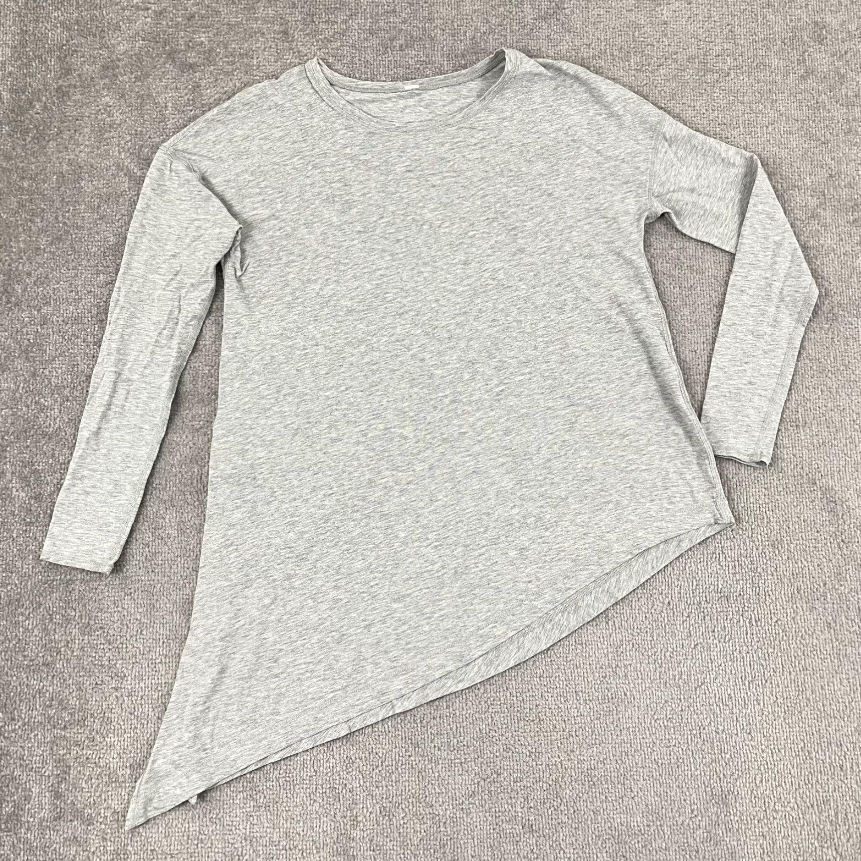 Lululemon Lululemon To The Point Blouse Top Women Size 8 Gray Asymmetrical Side Slit Shirt Size M / US 6-8 / IT 42-44 - 2 Thumbnail
