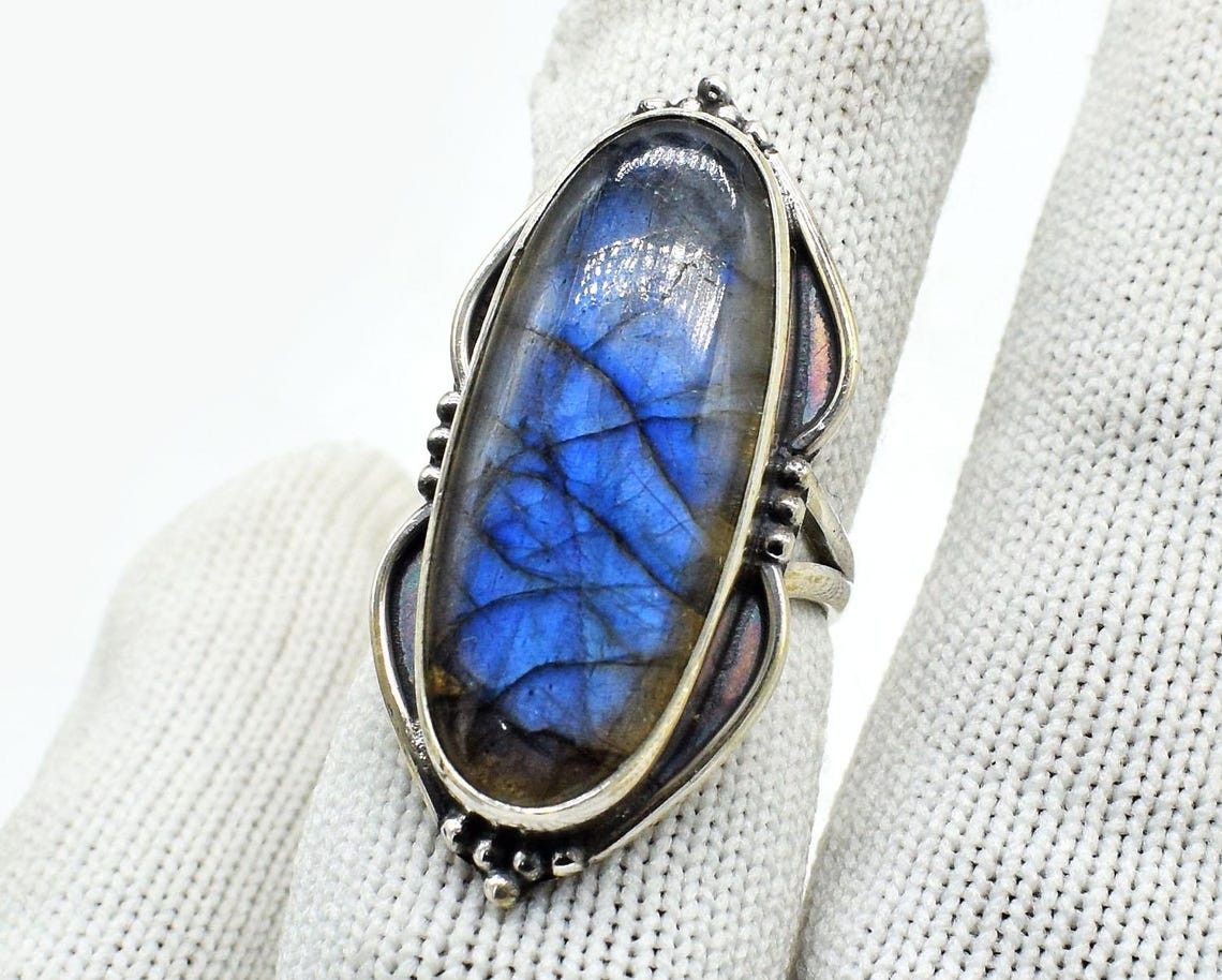 Handmade Labradorite 925 Silver Ring: Oval Gemstone Statement Jewelry Size ONE SIZE - 1 Thumbnail