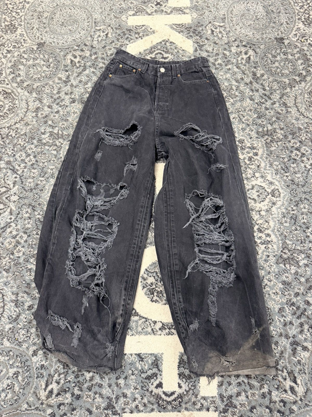 Vetements SS23 vetements distressed destroyed baggy jeans | Grailed