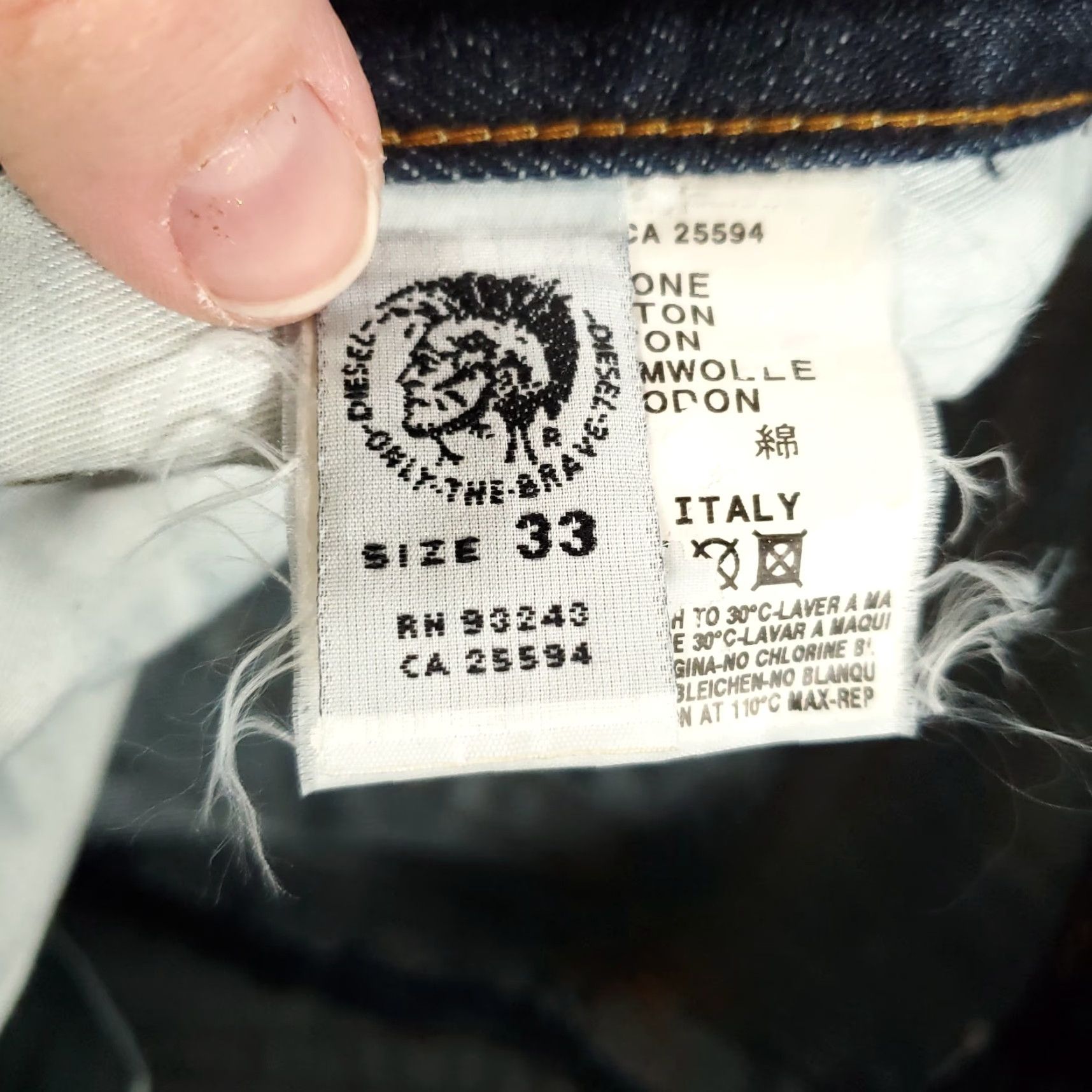 Diesel Diesel Jeans Mens 33 Dark Blue Wash Button Fly Denim 5-Pocket City Italy Straight Regular Size US 33 - 7 Thumbnail