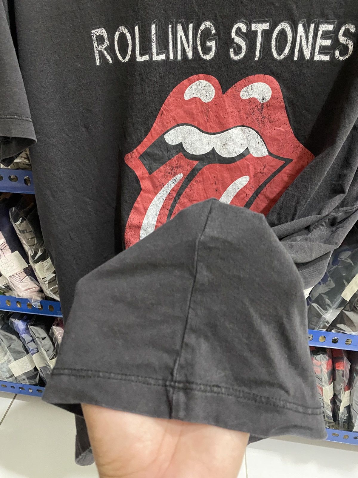 Band Tees ROLLING STONES TSHIRT Size US L / EU 52-54 / 3 - 5 Thumbnail