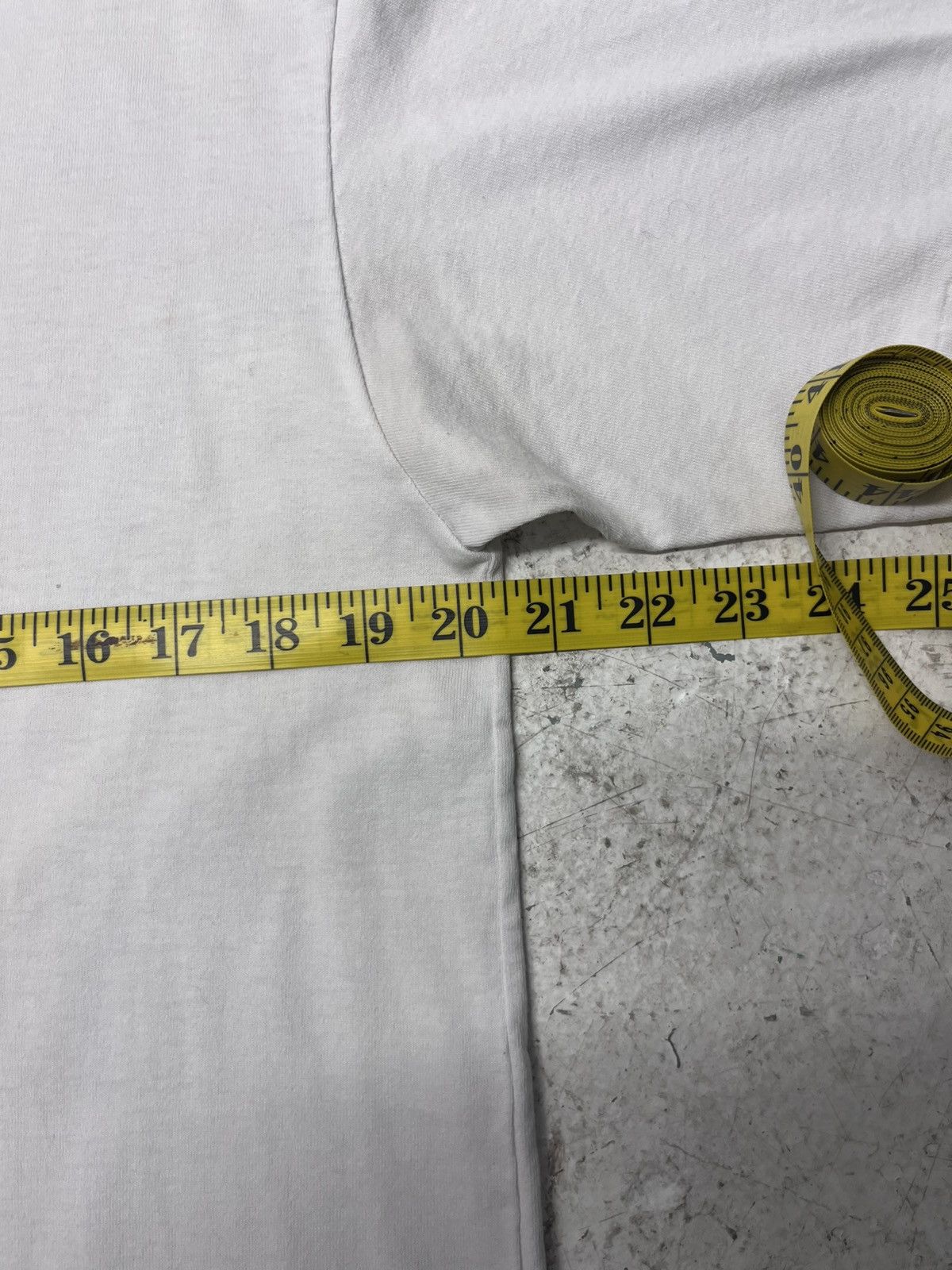 Vintage Vintage white bart simpson 1999 tee Size US L / EU 52-54 / 3 - 5 Thumbnail
