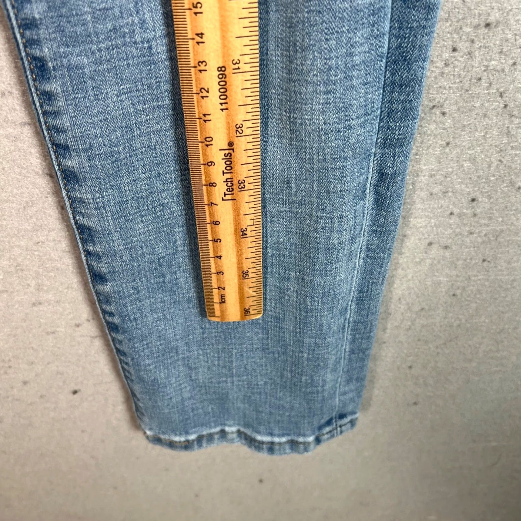 Levi's Levi's Women's High Rise Straight Jeans 27 Light Blue Distressed Denim Size 27" / US 4 / IT 40 - 6 Thumbnail