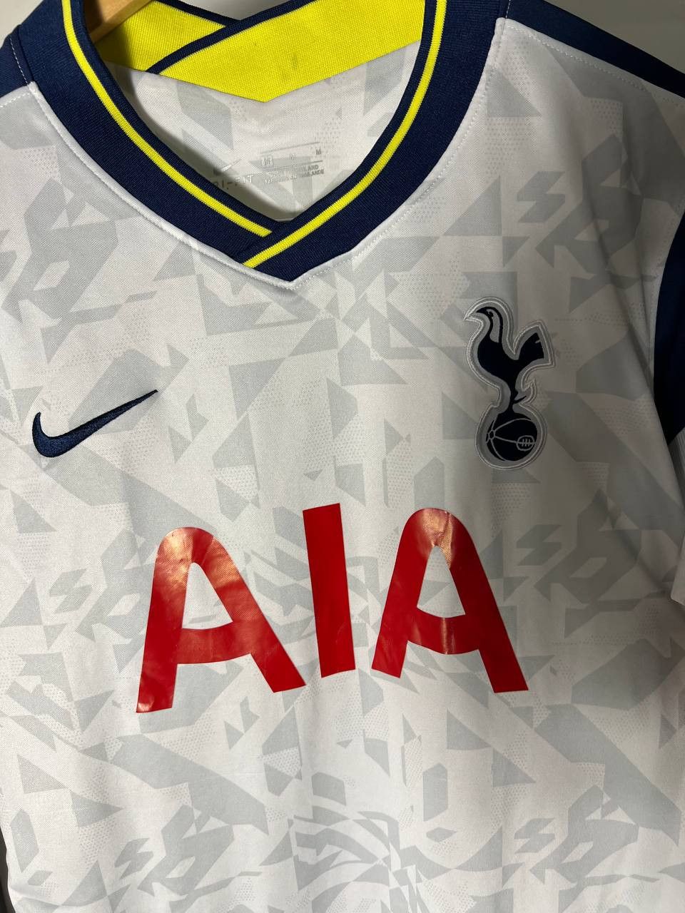Vintage VERY RARE NIKE FC TOTTENHAM HOTSPUR ENGLAND SOCCER JERSRY Size US M / EU 48-50 / 2 - 5 Thumbnail