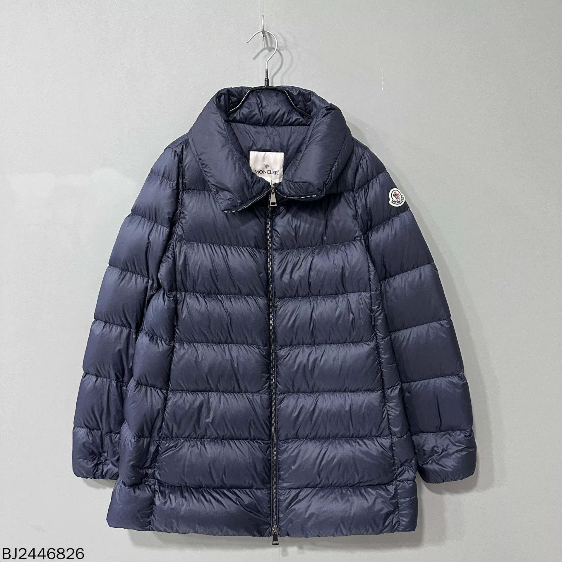 Moncler Black Mid-Length Down Jacket Moncler Size S / US 4 / IT 40 - 1 Thumbnail