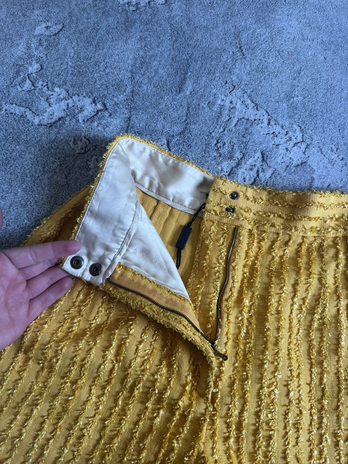 Dolce & Gabbana Dolce & Gabbana 40size fuzzy shorts 🩳 luxury Size 27" / US 4 / IT 40 - 8 Thumbnail