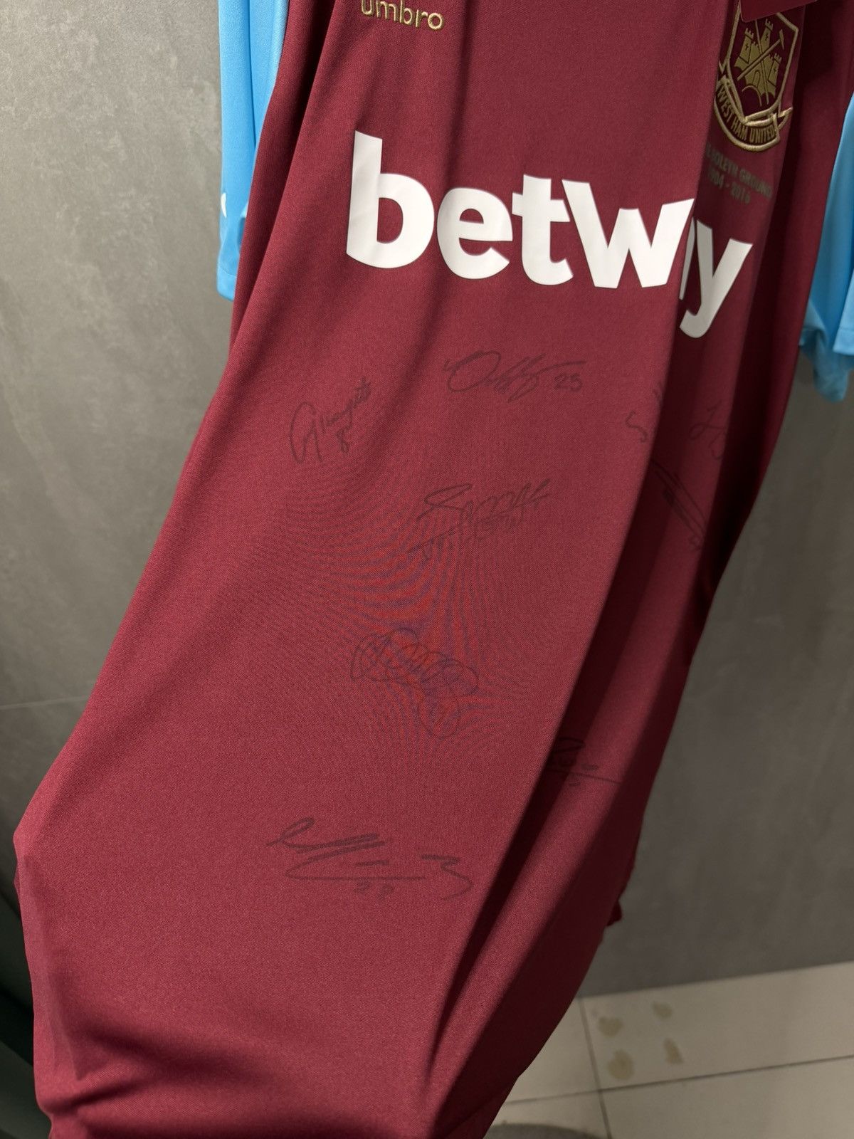 Umbro WEST HAM UNITED 2015 2016 HOME SHIRT SOCCER JERSEY UMBRO Size US XL / EU 56 / 4 - 8 Thumbnail