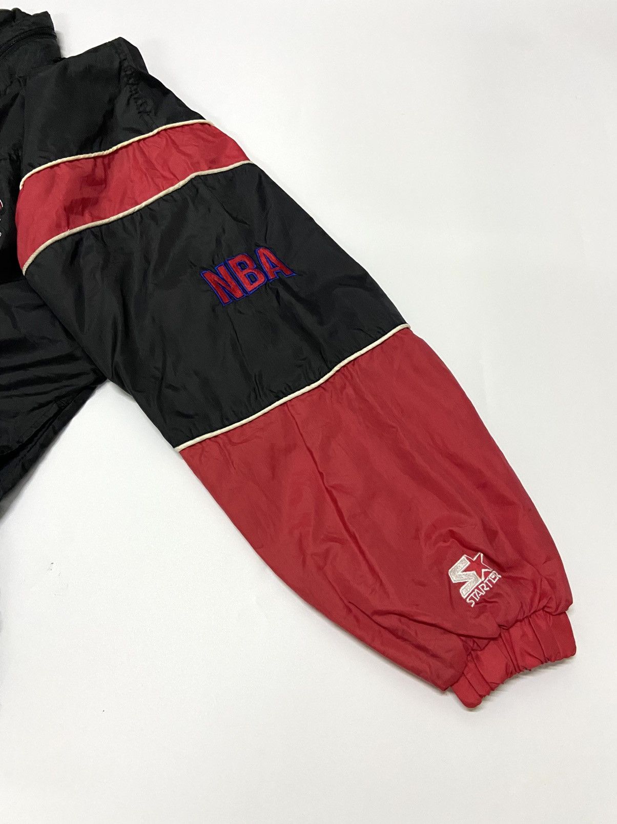 NBA × Vintage VINTAGE 90'S CHICAGO BULLS WINDBREAKER Size US L / EU 52-54 / 3 - 13 Thumbnail