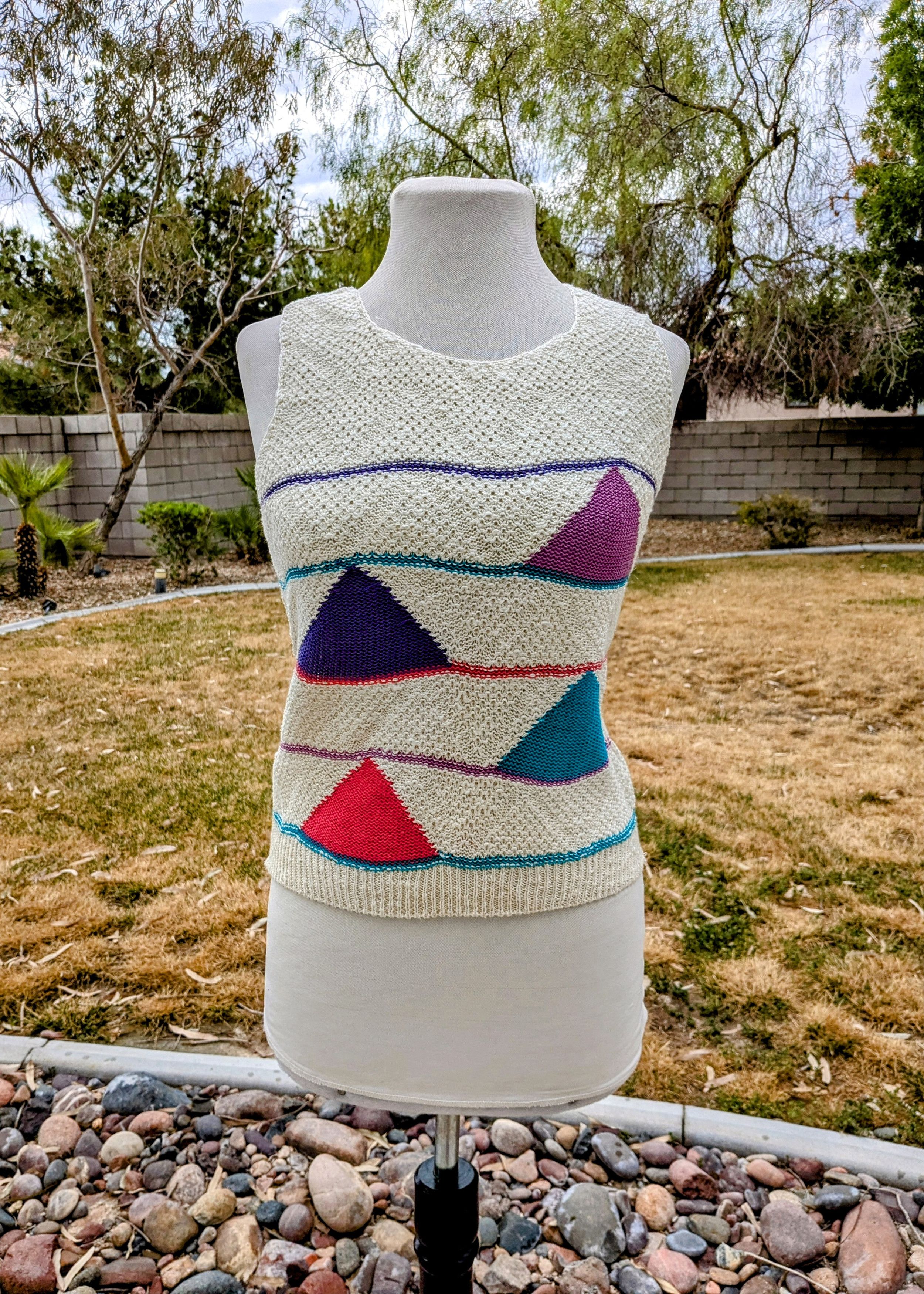 Vintage Petite 1980's VTG Rocks Crop Top Knit Chunky Sweater Vest Size M / US 6-8 / IT 42-44 - 1 Thumbnail