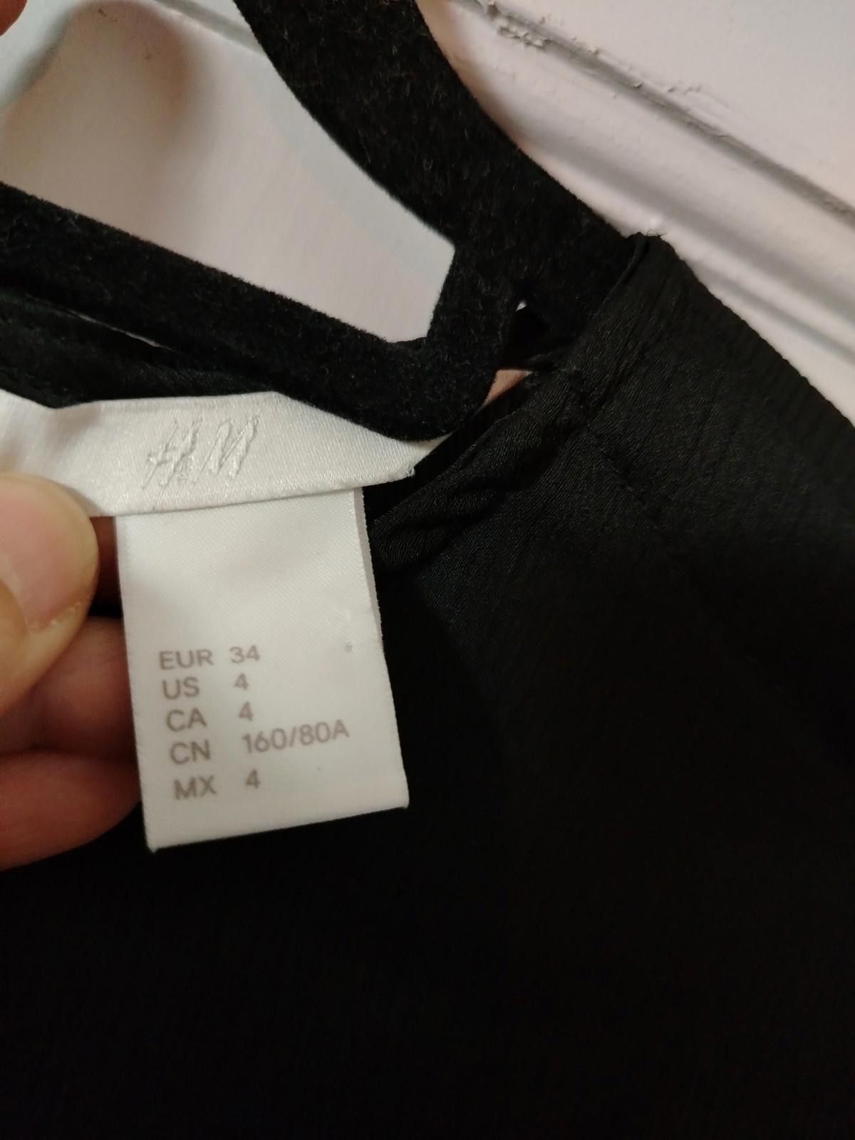 H&M Black textured long sleeve blouse UK 6 EUR 34 from H&M Size XS / US 0-2 / IT 36-38 - 5 Thumbnail