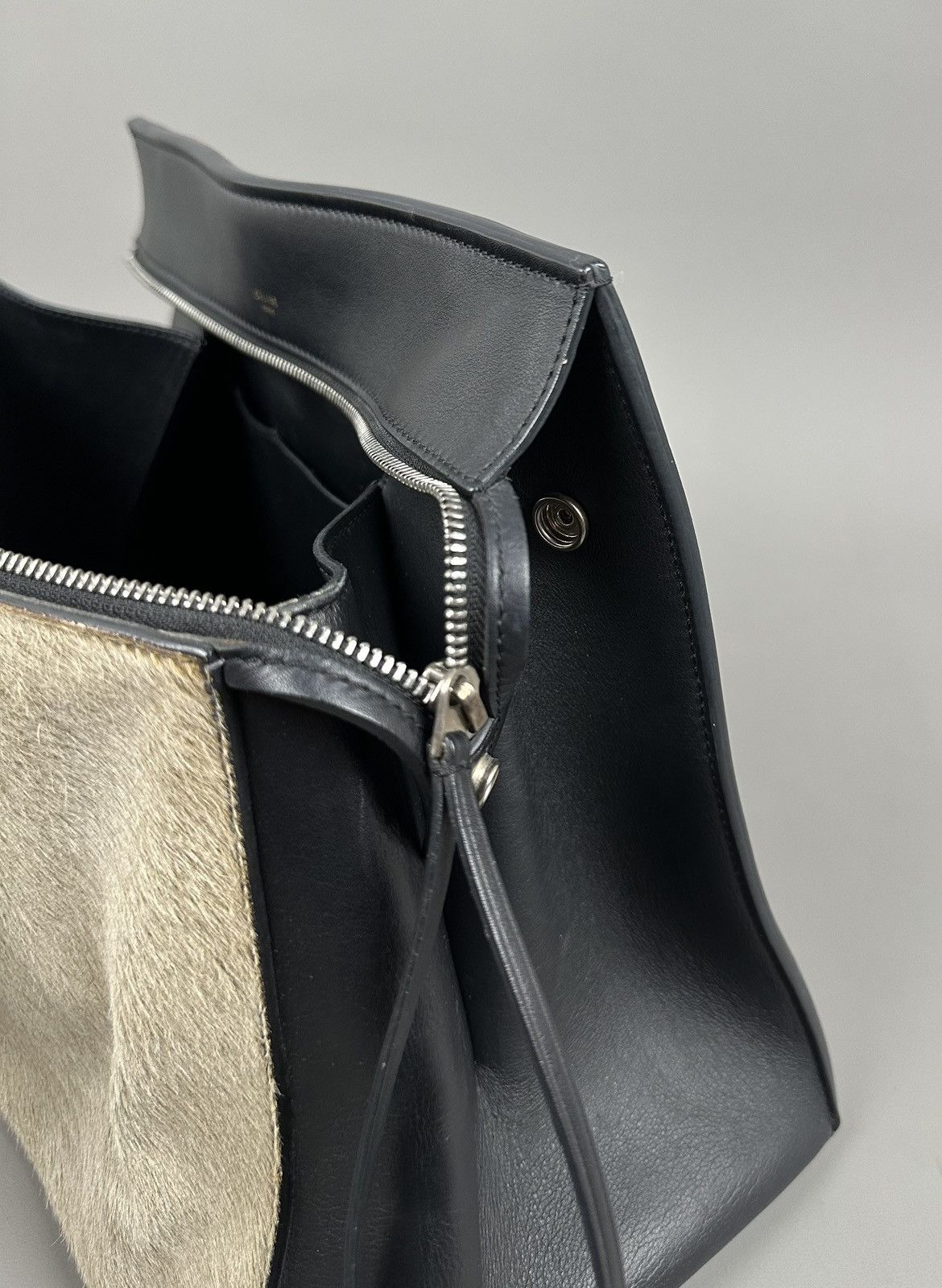 Celine Celine - Edge Pony-Style Calfskin Leather - Handle Bag Size ONE SIZE - 15 Thumbnail