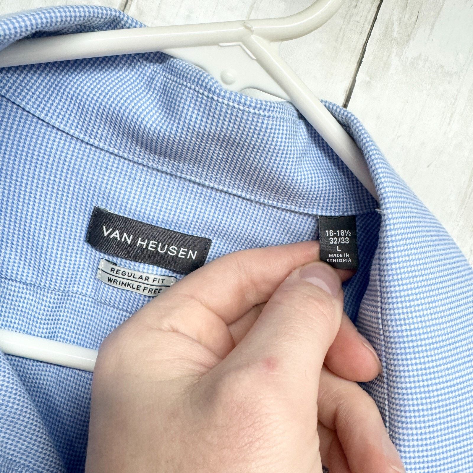 Van Heusen Van Heusen Shirt 16-16.5 32/33 Blue Long Sleeve Button Down Size US M / EU 48-50 / 2 - 2 Thumbnail