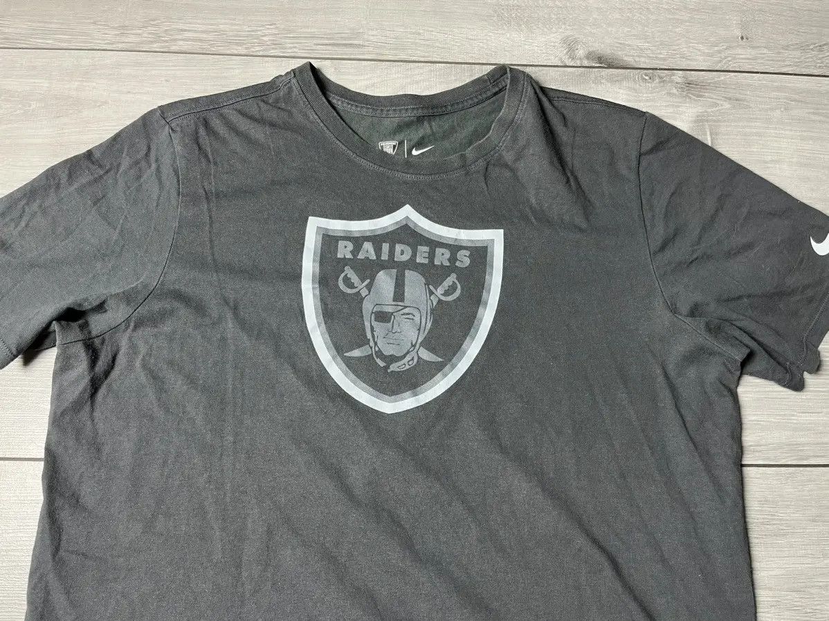 NFL Nike NFL raiders Tshirt size XLArge Size US XL / EU 56 / 4 - 3 Thumbnail