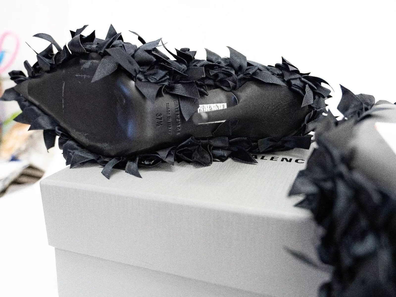 Balenciaga Balenciaga Marie Antoinette Knife Black Satin Bow Pumps Heel Size US 7.5 / IT 37.5 - 14 Thumbnail