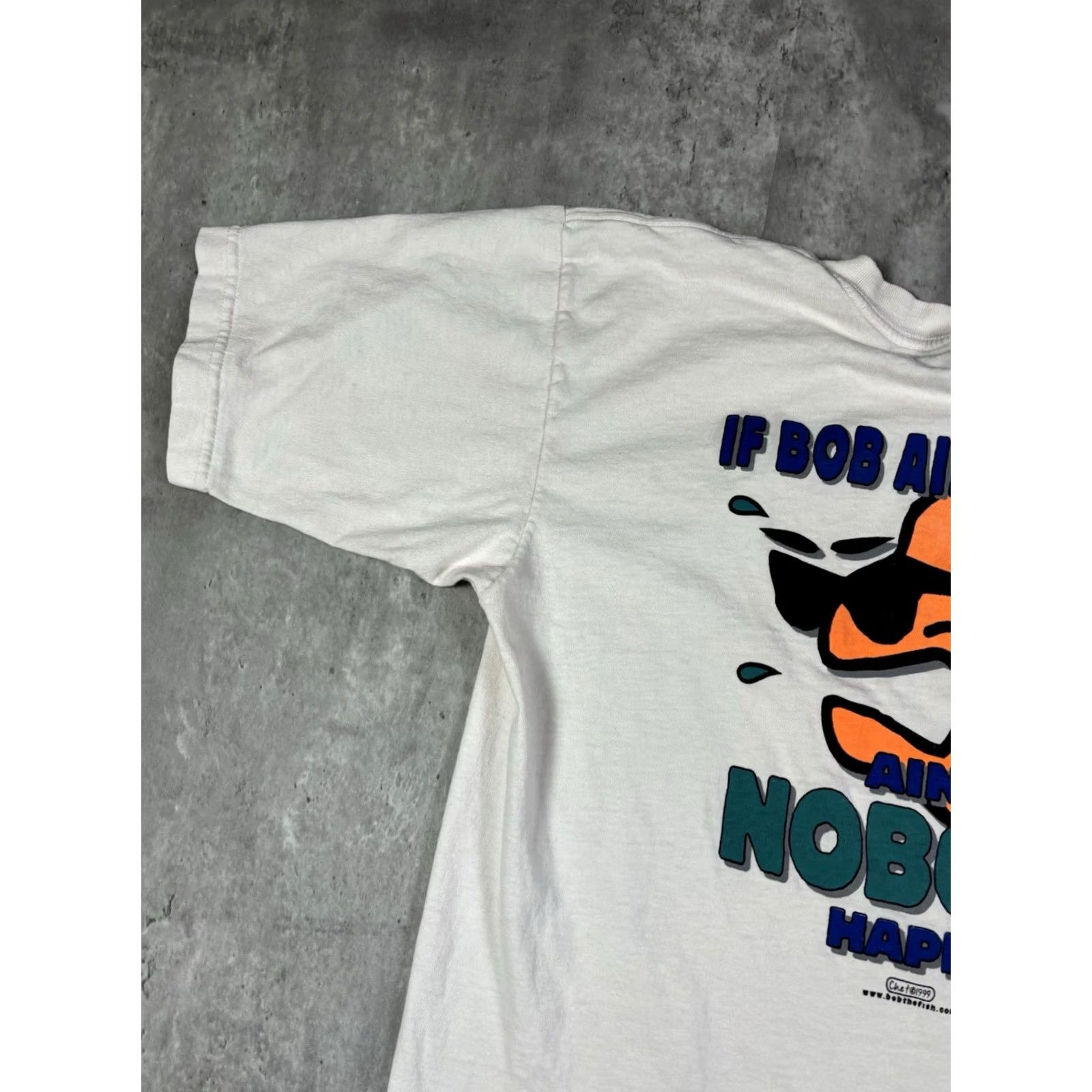 Gildan Vintage 90s Bob The Fish Funny Comedy Shirt L White Size US L / EU 52-54 / 3 - 5 Thumbnail
