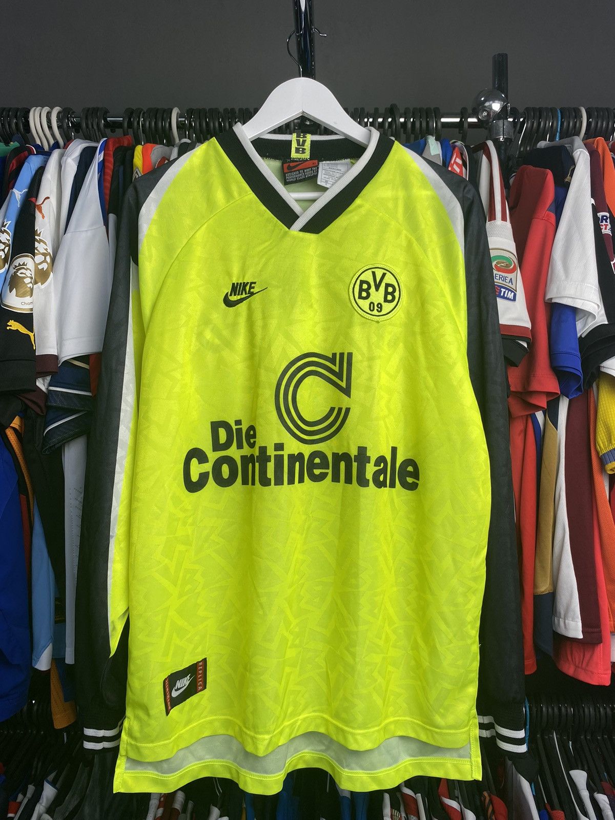 Nike 1996/97 NIKE BORUSSIA DORTMUND SOCCER FOOTBALL JERSEY SHIRT Size US XL / EU 56 / 4 - 1 Thumbnail