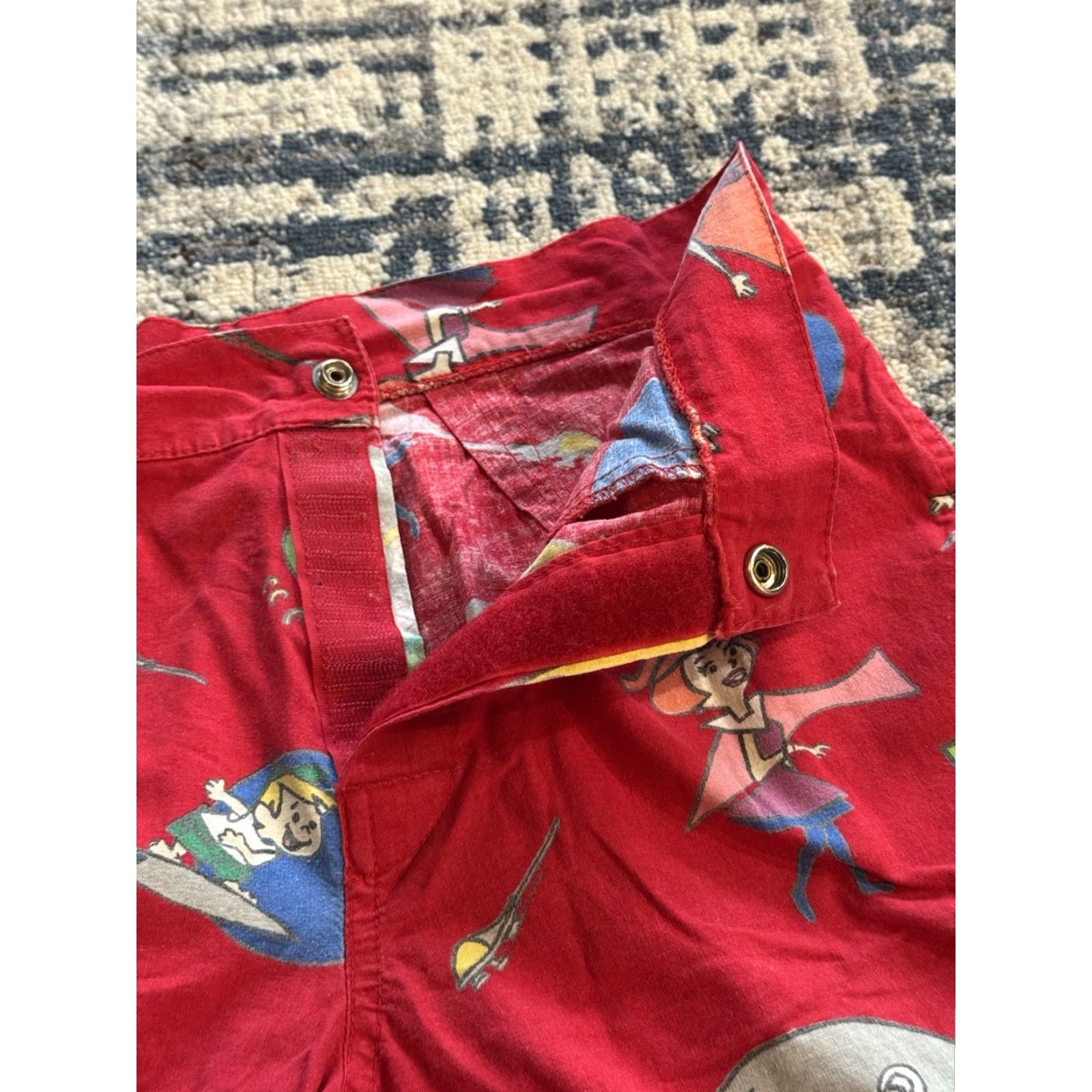 Gloverall VINTAGE 80s Life’s A Beach Surfgear The Jetsons All Over Print Board Shorts 28 Red Mens Size US 28 / EU 44 - 3 Thumbnail
