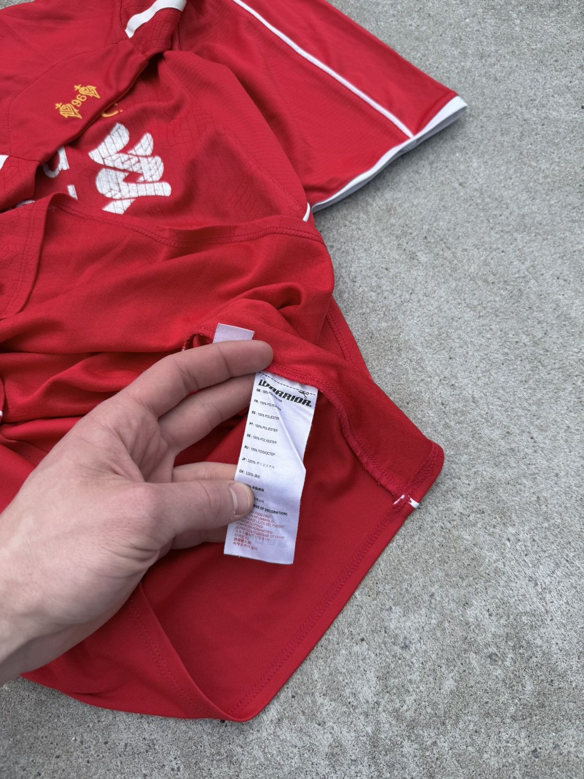 Other Vintage FC Liverpool sportswear / streetwear jersey Size US M / EU 48-50 / 2 - 12 Thumbnail