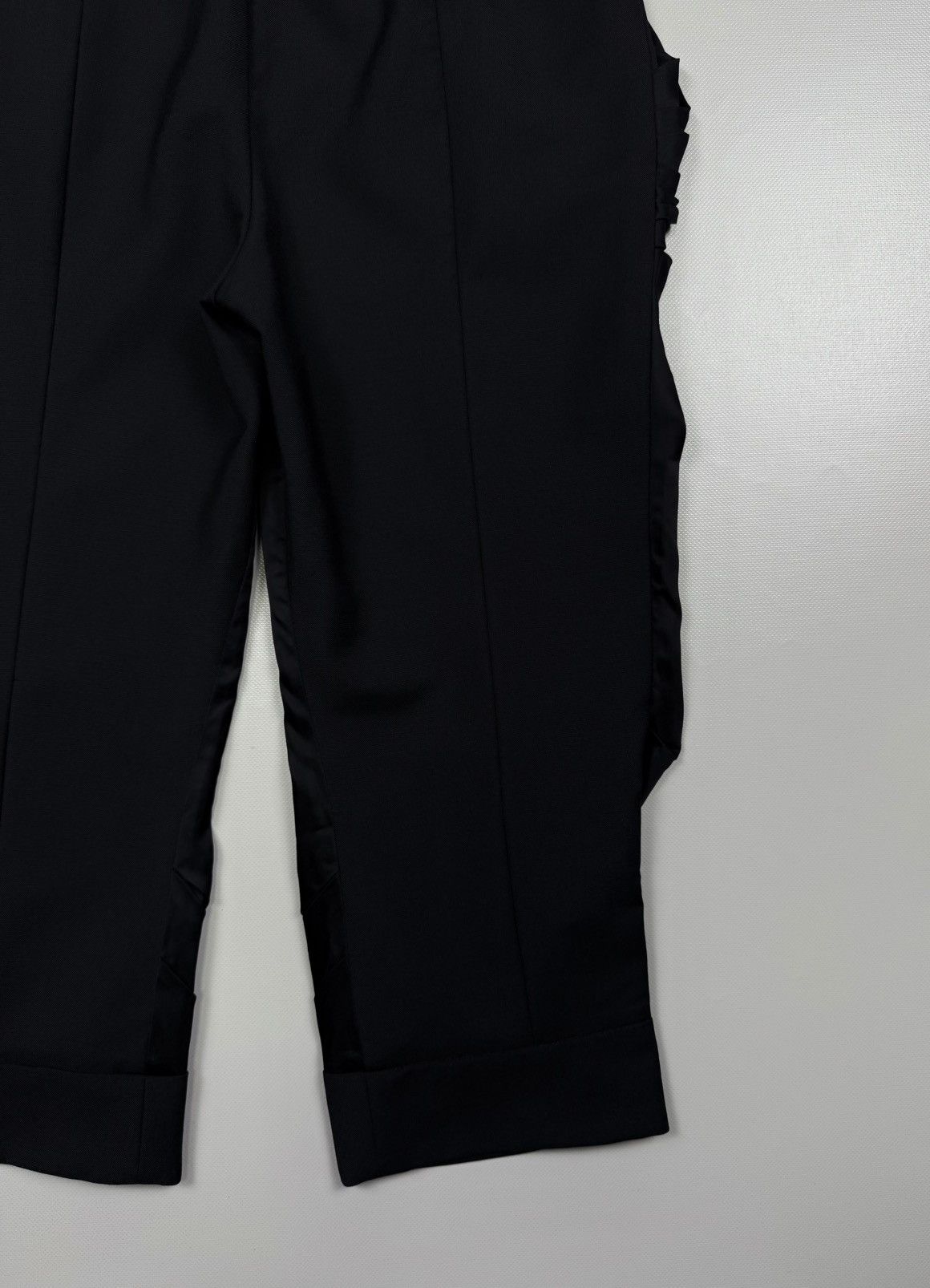 Louis Vuitton Louis Vuitton Women’s Wool Cupro Viscose Black Capri Pants Size 26" / US 2 / IT 38 - 9 Thumbnail