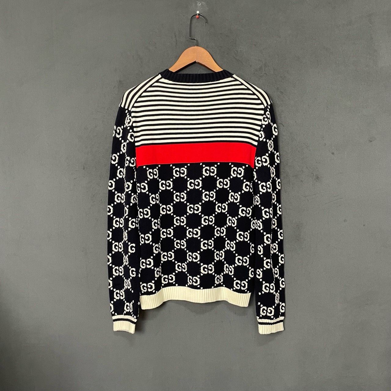 Gucci Gucci Black and red logo sweater 2501-Nextarrow Size US M / EU 48-50 / 2 - 2 Thumbnail