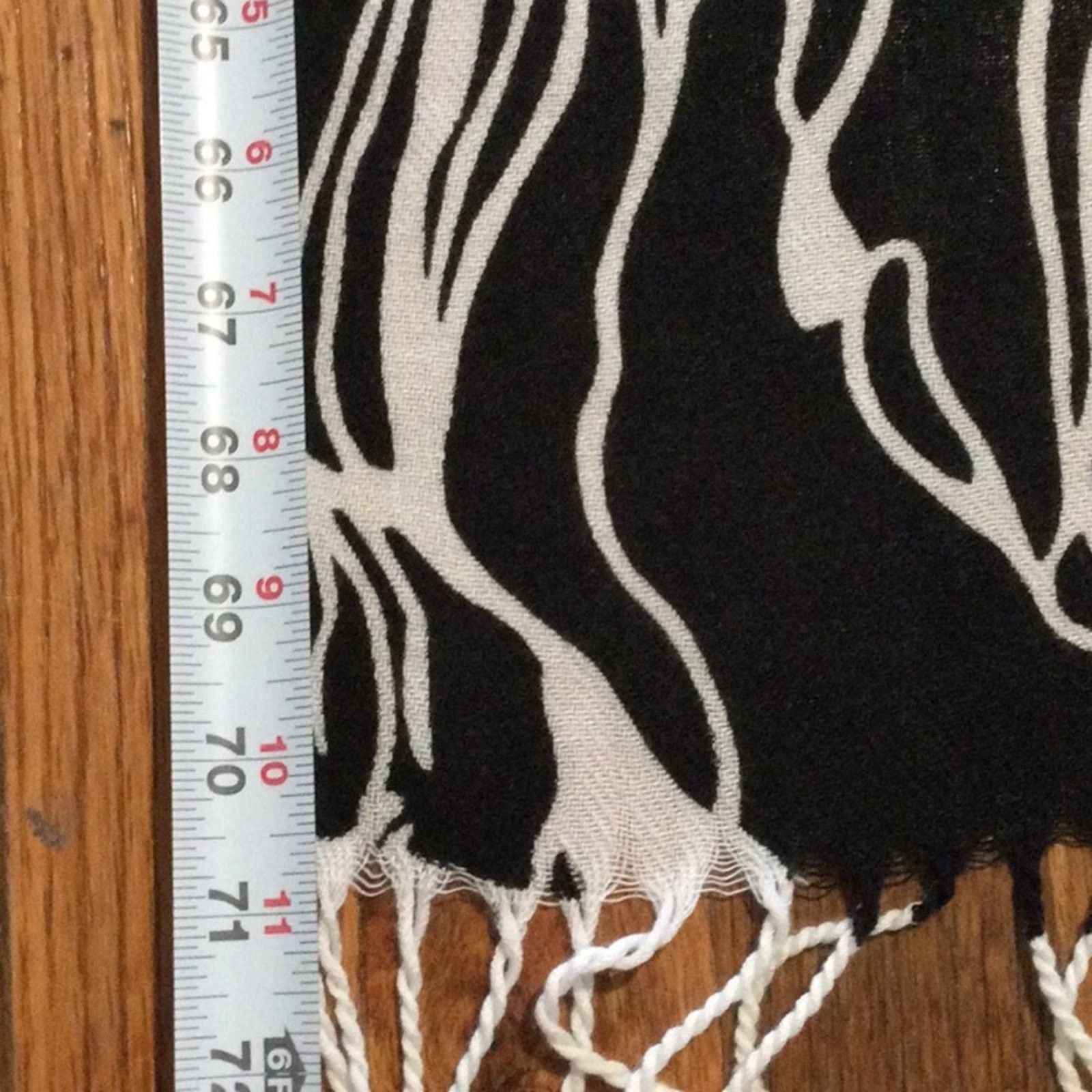 Other Black and White Floral Scarf Wrap w/ Fringe Trim Size ONE SIZE - 12 Thumbnail