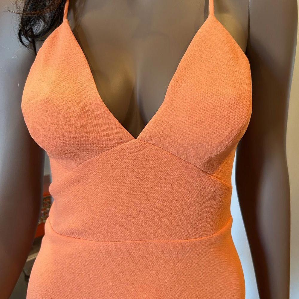 Designer BCBGeneration Plunging Skater Dress in Papaya/Orange Size XS / US 0-2 / IT 36-38 - 2 Thumbnail