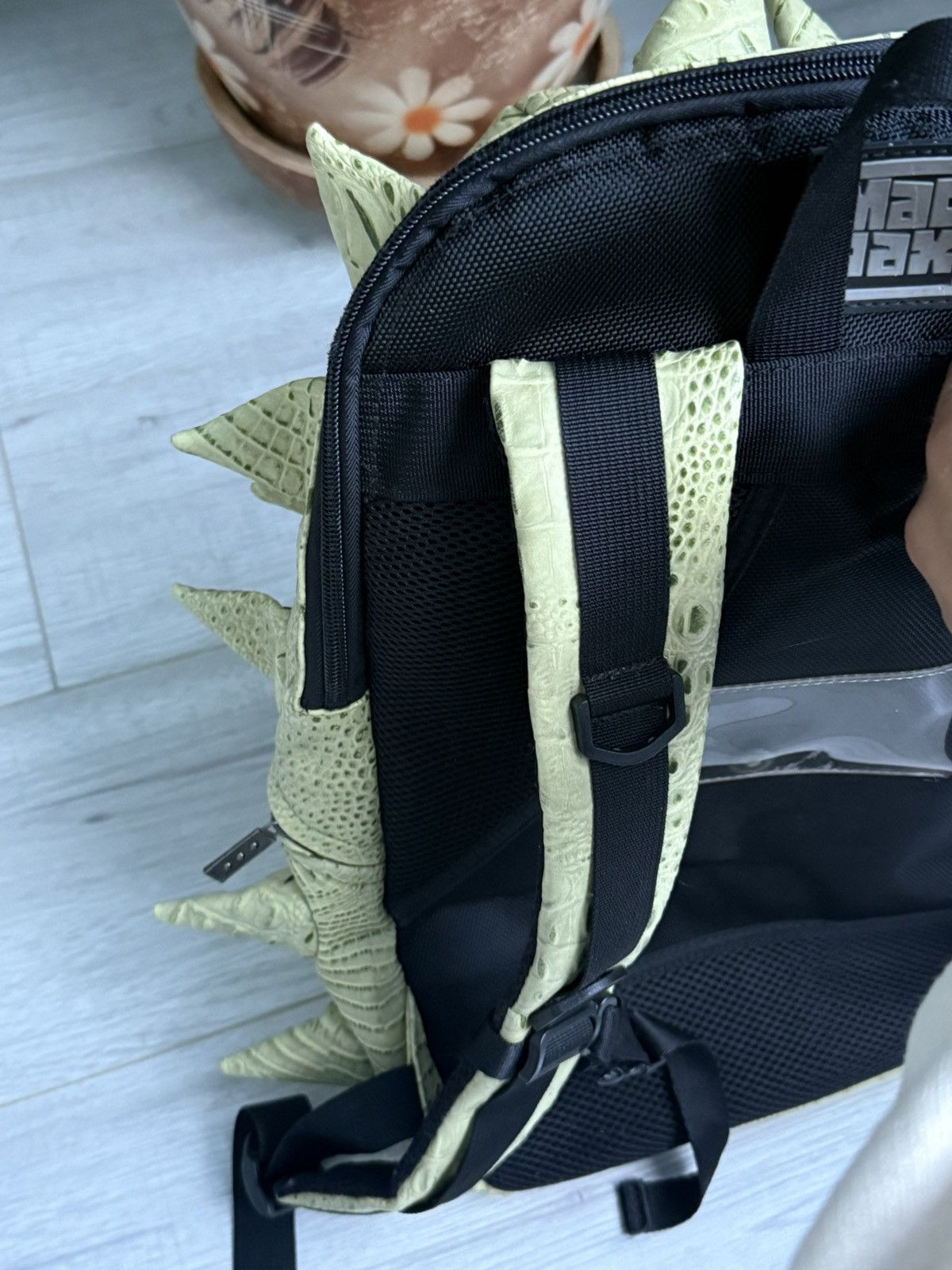 Hypebeast Mad Pax dragon spike backpack Size 34 - 7 Thumbnail