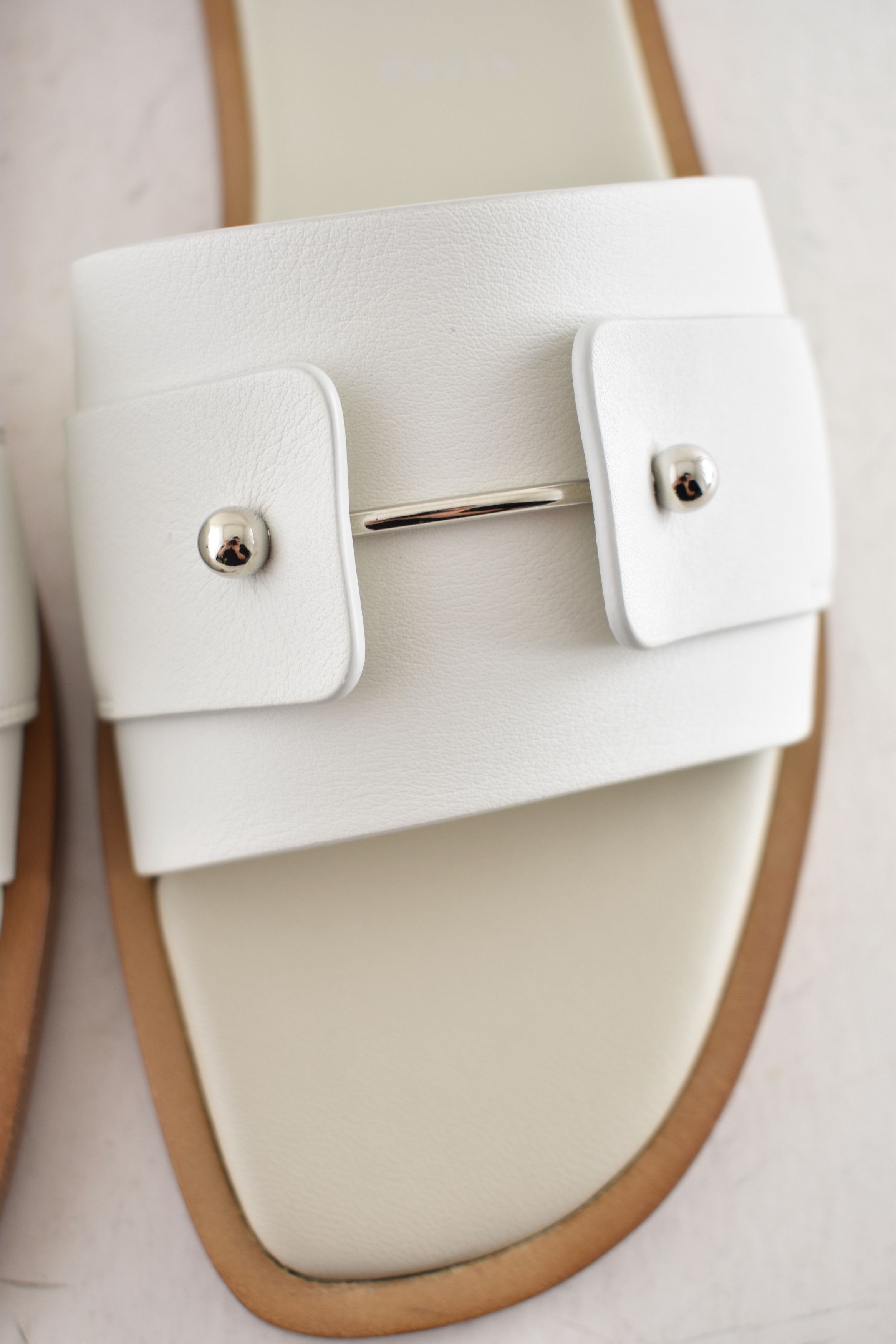 Christian Louboutin Chambelimule Donna Flat White Calf Leather Slide Sandal 36 Size US 6 / IT 36 - 10 Thumbnail